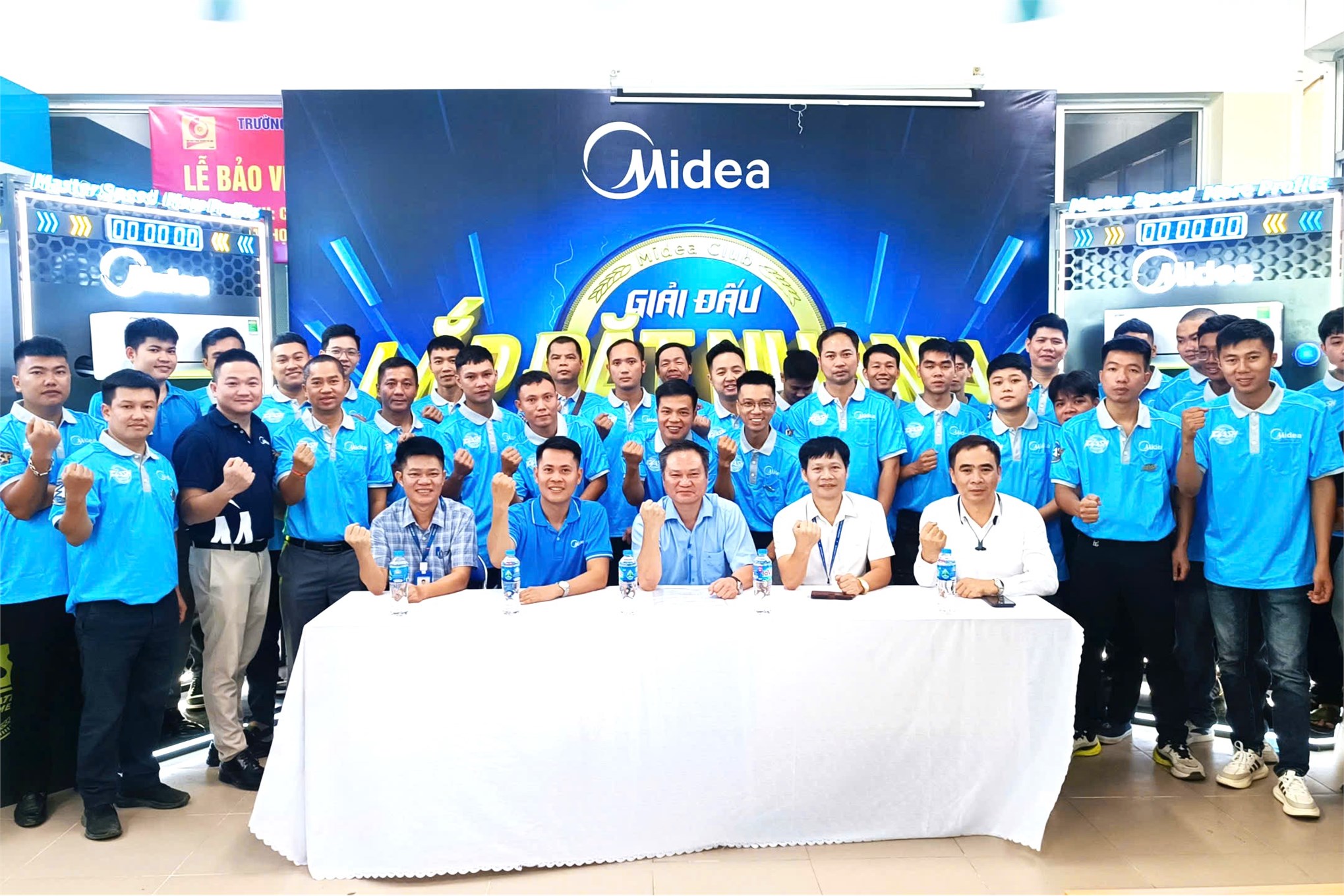 Trường Điện – Điện tử phối hợp cùng Midea tổ chức Vòng Sơ khảo Cuộc thi Lắp đặt nhanh – Midea Club 2025