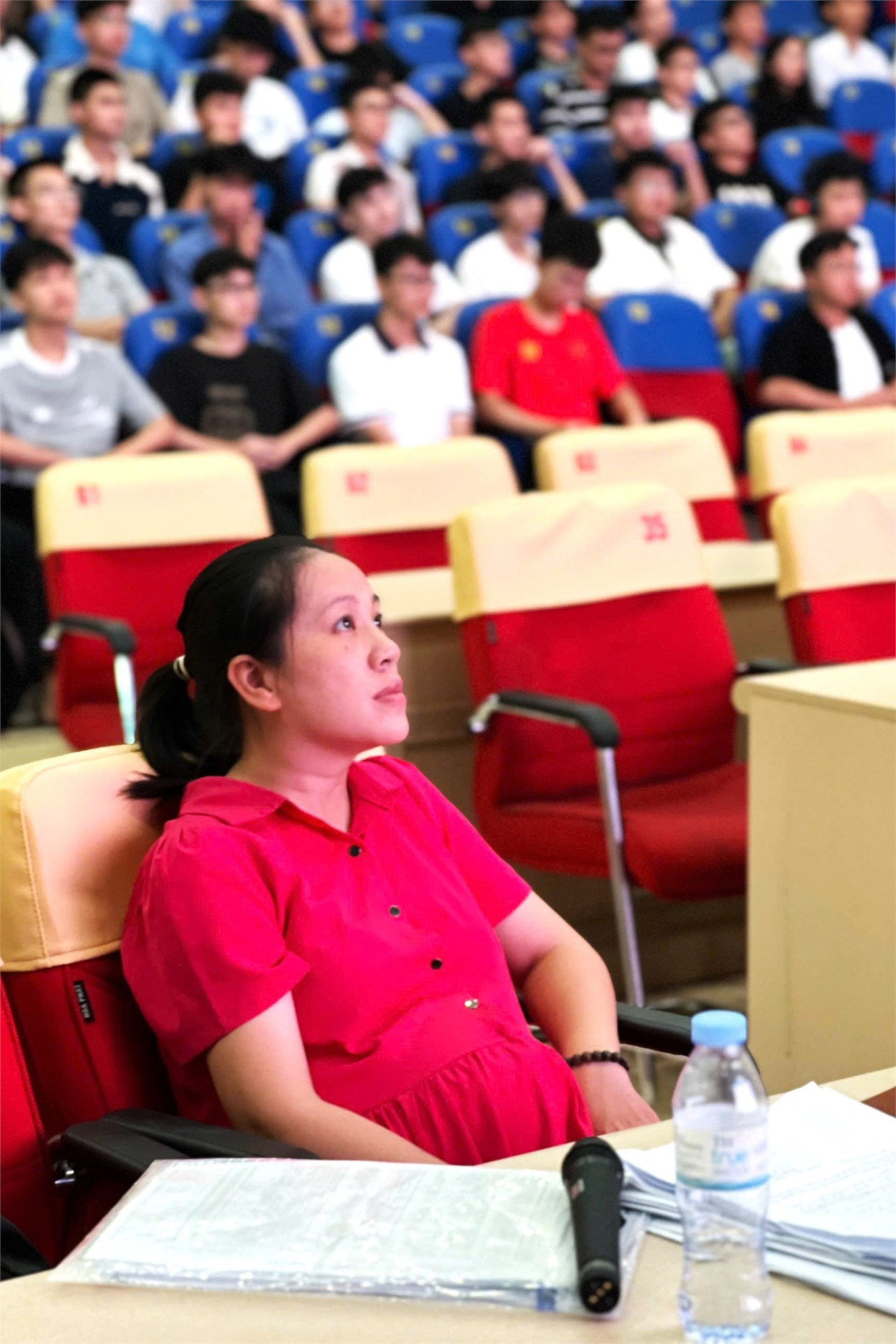Sinh viên K20 hào hứng với chương trình tư vấn tuyển sinh vi mạch bán dẫn 2025