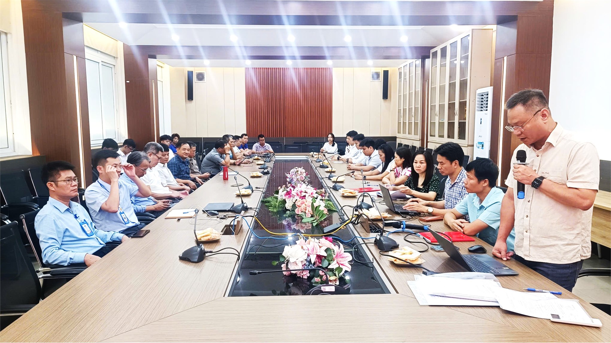 Chi bộ Điện tử 1 trang trọng tổ chức Lễ kết nạp đảng viên mới năm 2025