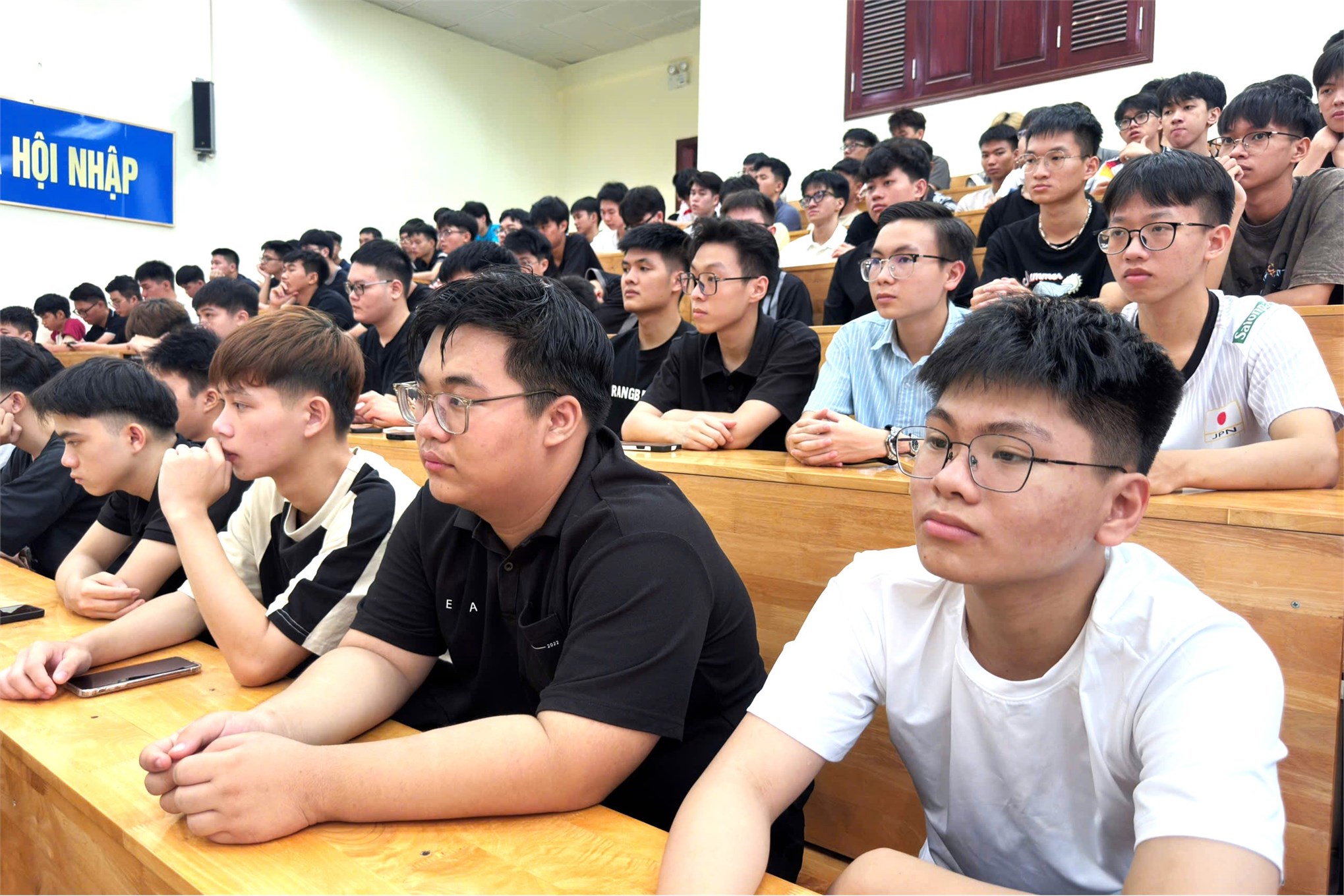 Học Điều khiển & Tự động hóa bằng tiếng Anh – Lợi thế chinh phục doanh nghiệp toàn cầu