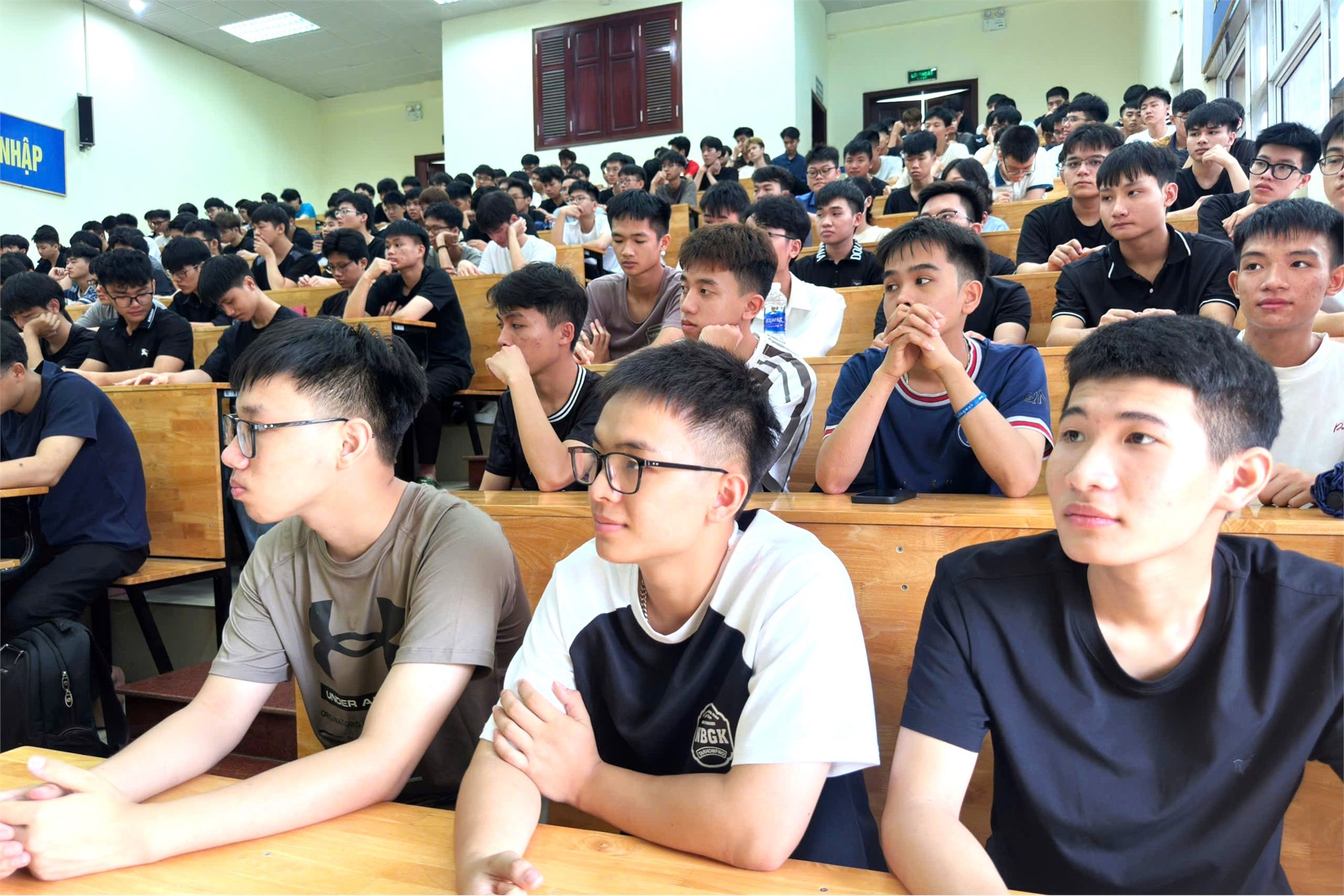 Học Điều khiển & Tự động hóa bằng tiếng Anh – Lợi thế chinh phục doanh nghiệp toàn cầu