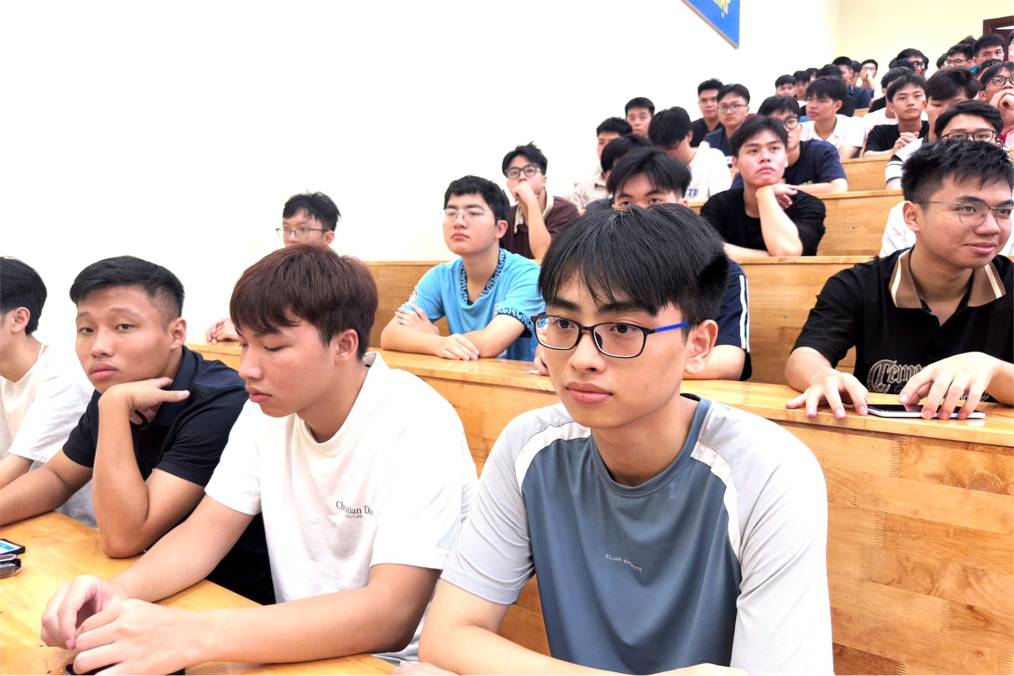 Học Điều khiển & Tự động hóa bằng tiếng Anh – Lợi thế chinh phục doanh nghiệp toàn cầu