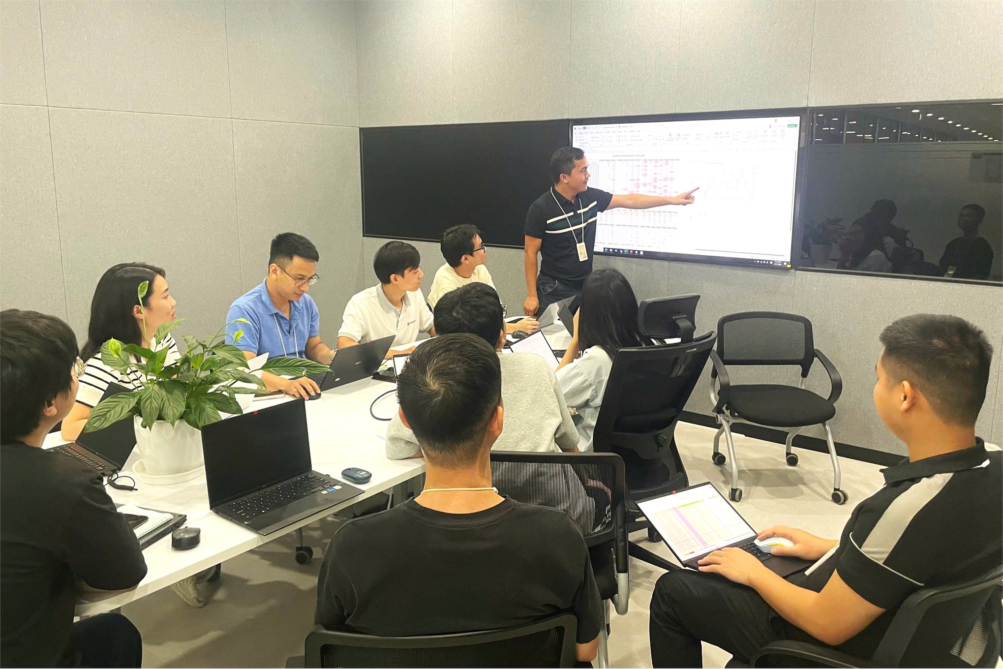 Chàng sinh viên Điều khiển tự động hóa năm nào – nay là Trưởng phòng PE tại LG Innotek