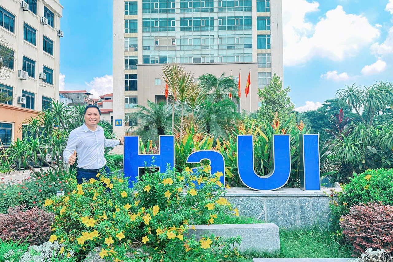 Cựu sinh viên Nguyễn Khắc Quý – Từ giảng đường Điện – Điện tử đến hành trình kiến tạo Phucbinh Group vươn tầm quốc tế