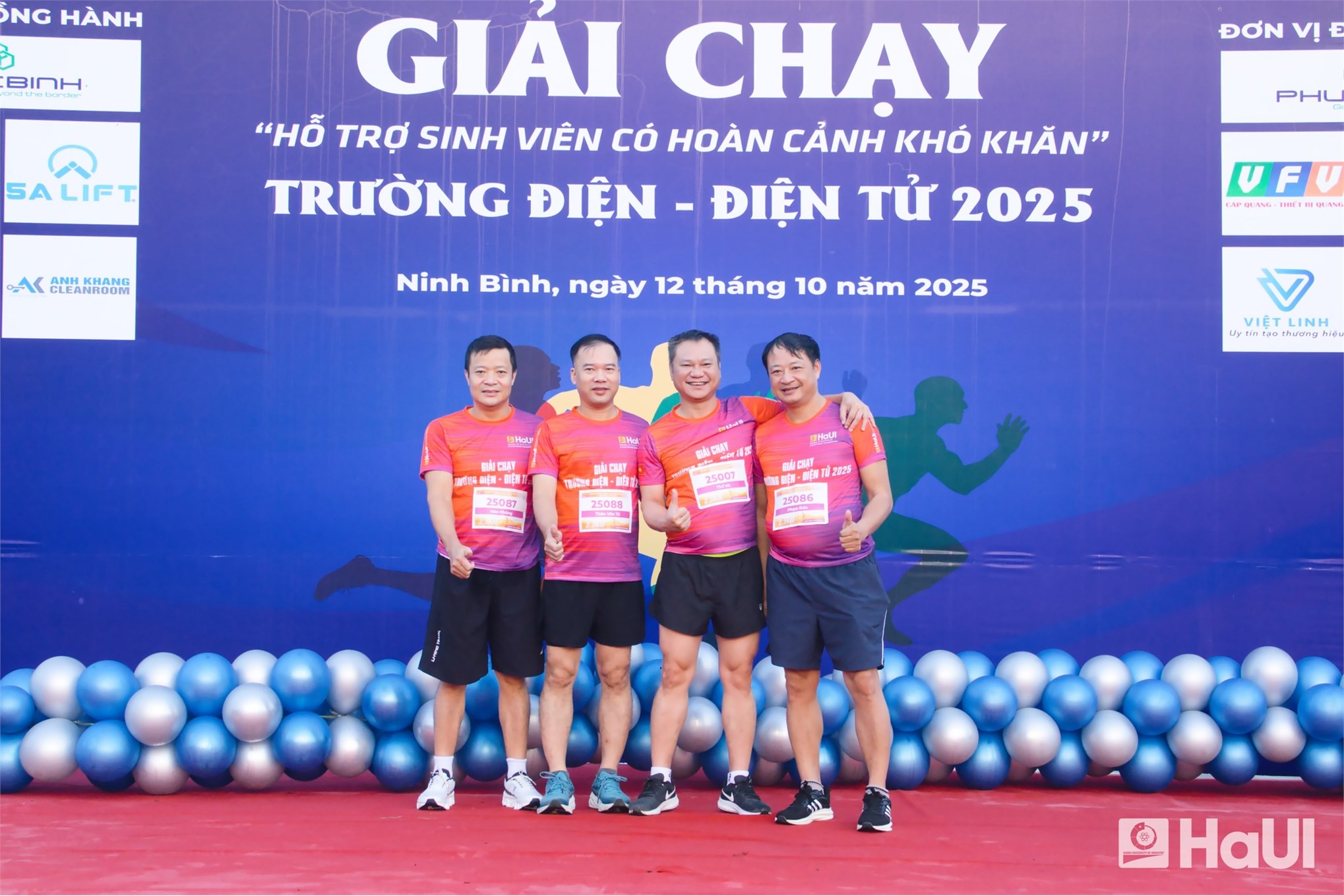 Lan tỏa tinh thần thể thao – kết nối yêu thương từ giải chạy “Hỗ trợ sinh viên có hoàn cảnh khó khăn” năm 2025 Trường Điện - Điện tử