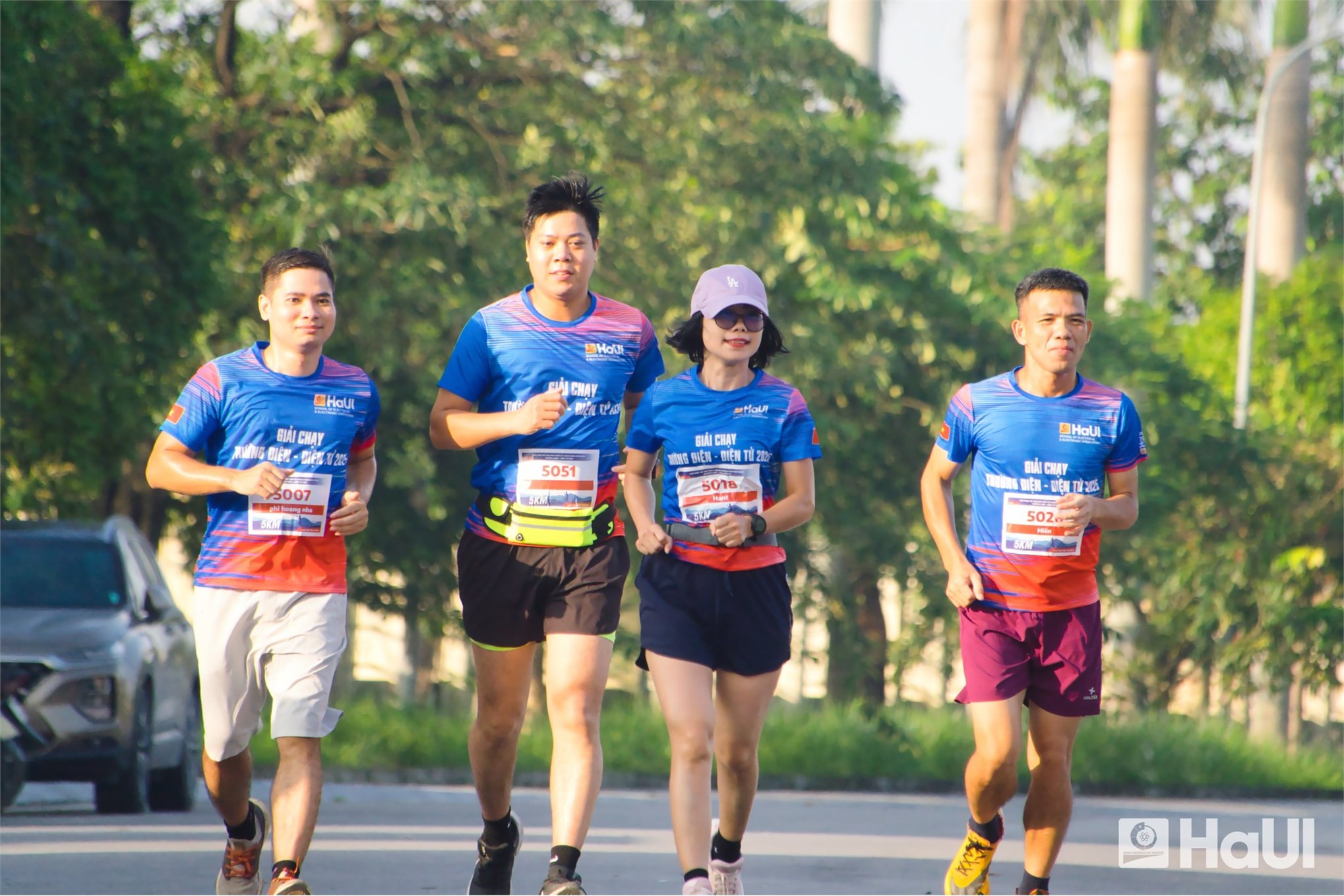 Lan tỏa tinh thần thể thao – kết nối yêu thương từ giải chạy “Hỗ trợ sinh viên có hoàn cảnh khó khăn” năm 2025 Trường Điện - Điện tử