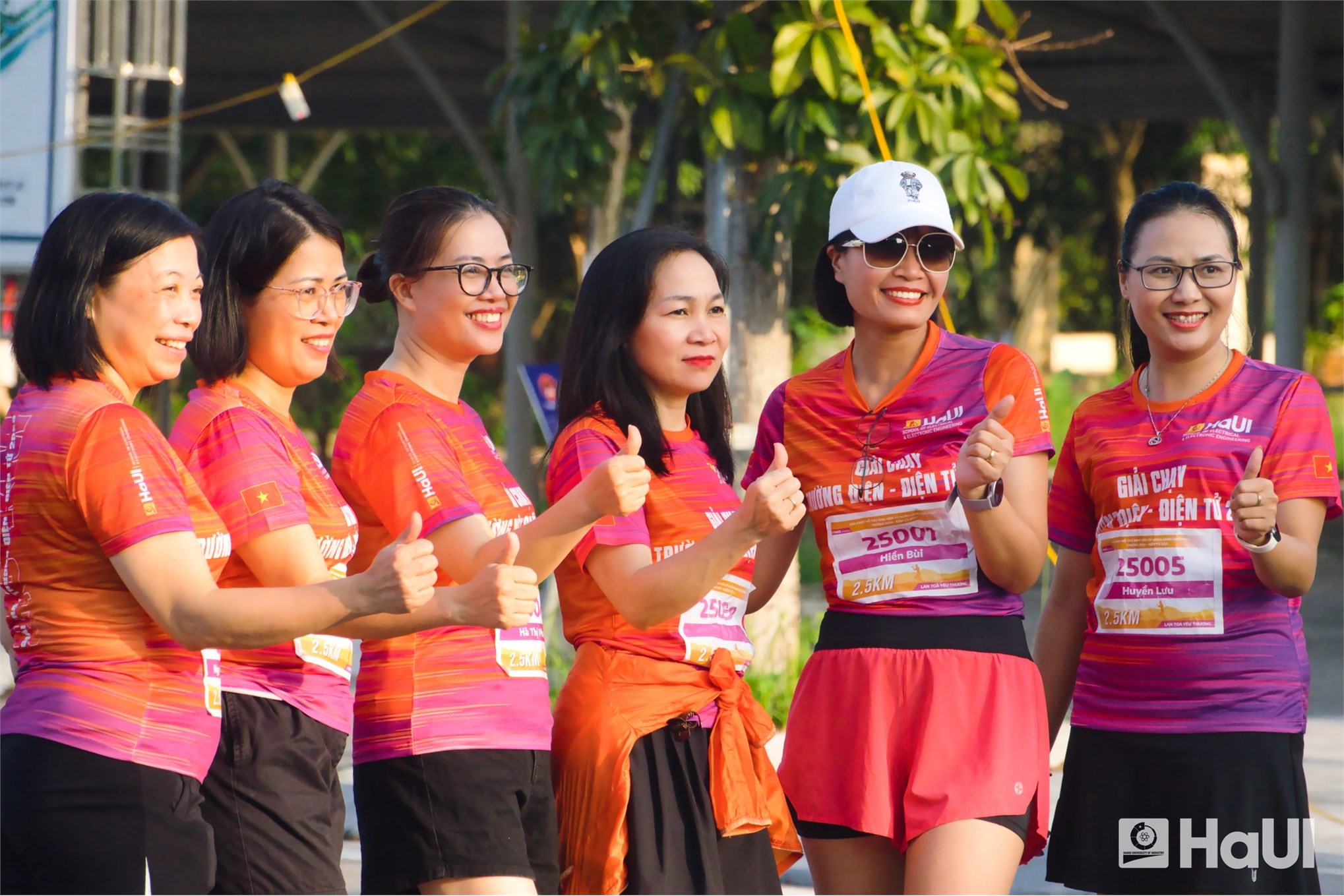 Lan tỏa tinh thần thể thao – kết nối yêu thương từ giải chạy “Hỗ trợ sinh viên có hoàn cảnh khó khăn” năm 2025 Trường Điện - Điện tử