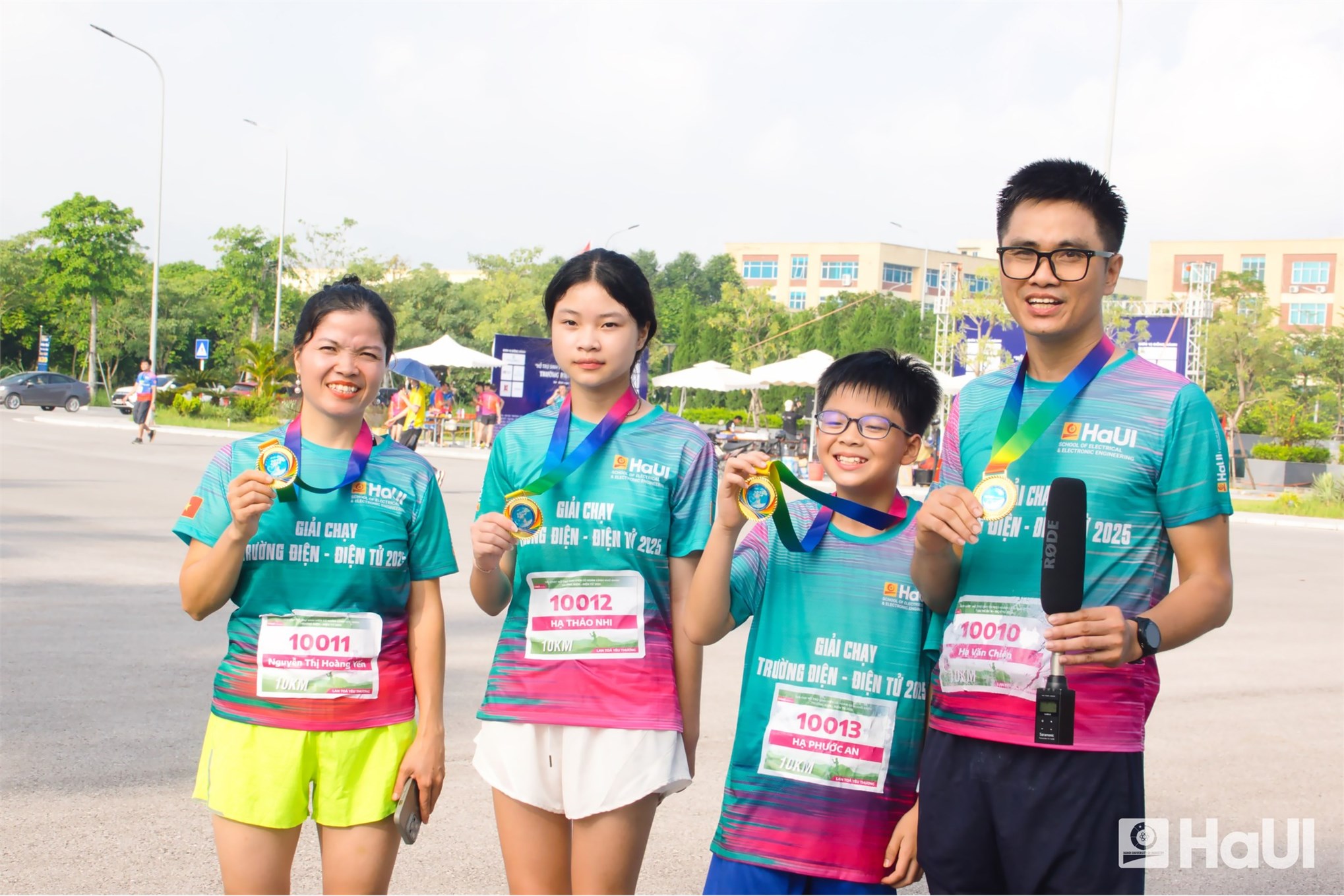 Lan tỏa tinh thần thể thao – kết nối yêu thương từ giải chạy “Hỗ trợ sinh viên có hoàn cảnh khó khăn” năm 2025 Trường Điện - Điện tử