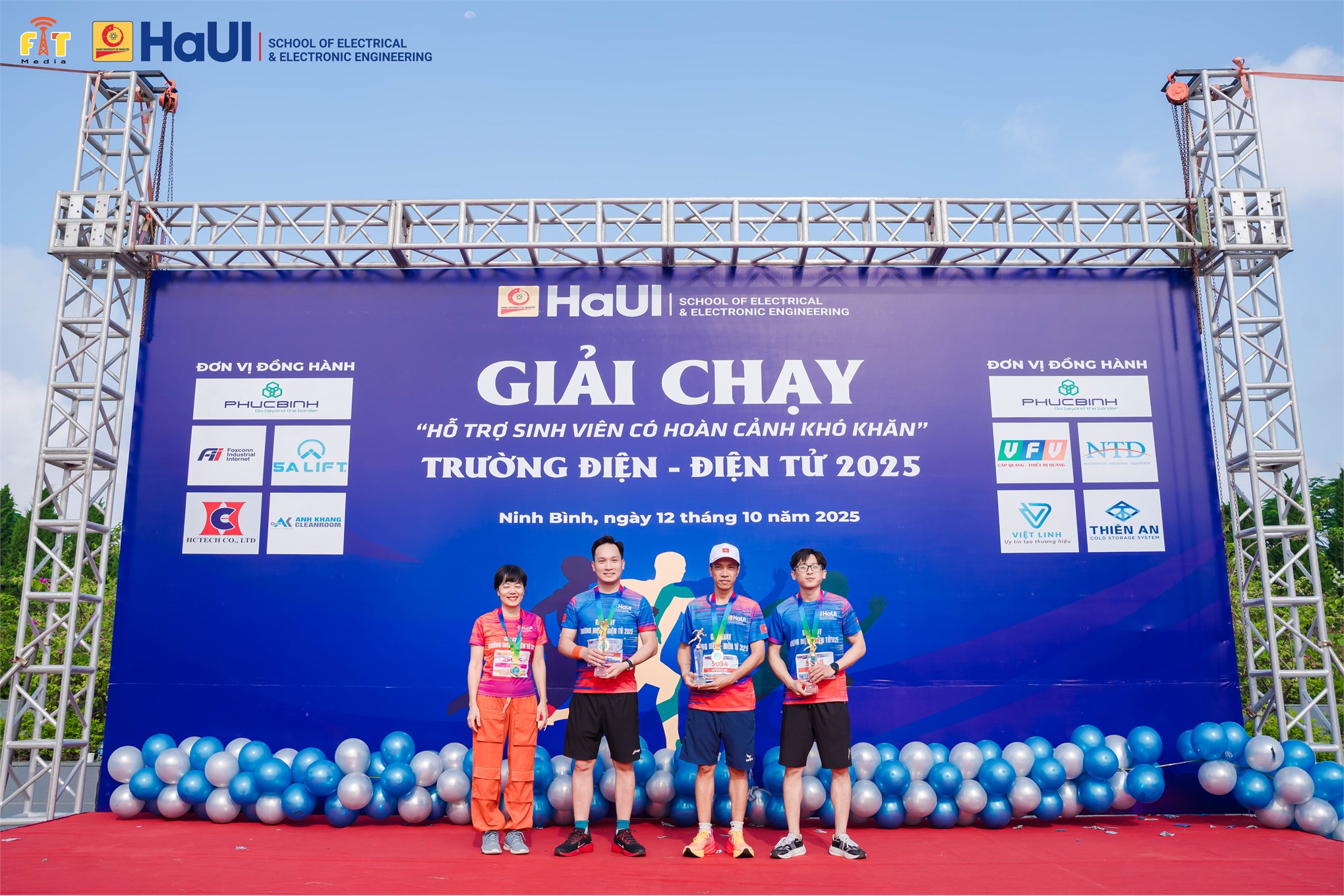 Lan tỏa tinh thần thể thao – kết nối yêu thương từ giải chạy “Hỗ trợ sinh viên có hoàn cảnh khó khăn” Trường Điện - Điện tử năm 2025