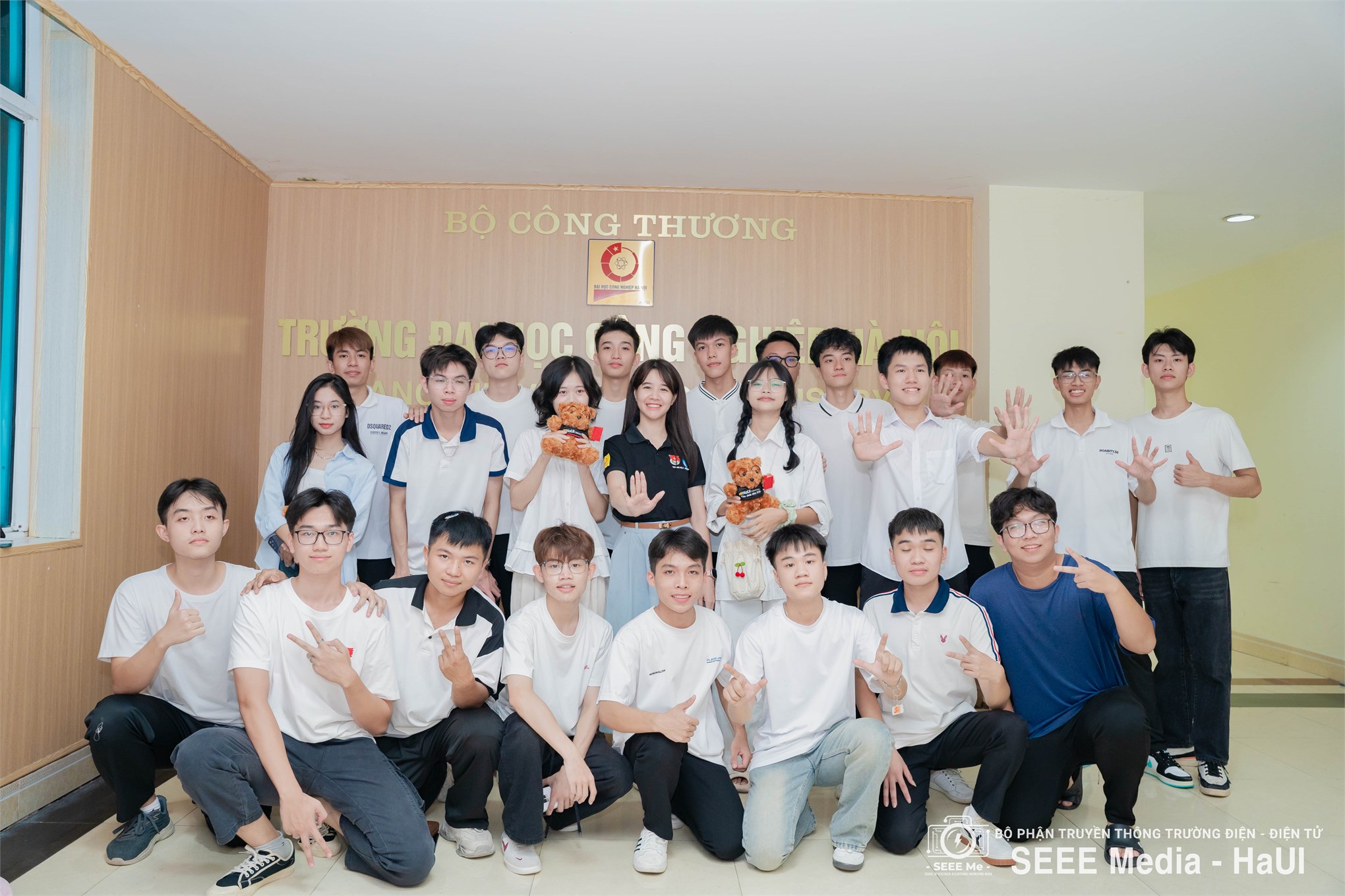 Chào tân sinh viên SEEE 2025 – Khi nhiệt huyết tuổi trẻ thắp sáng ước mơ công nghệ