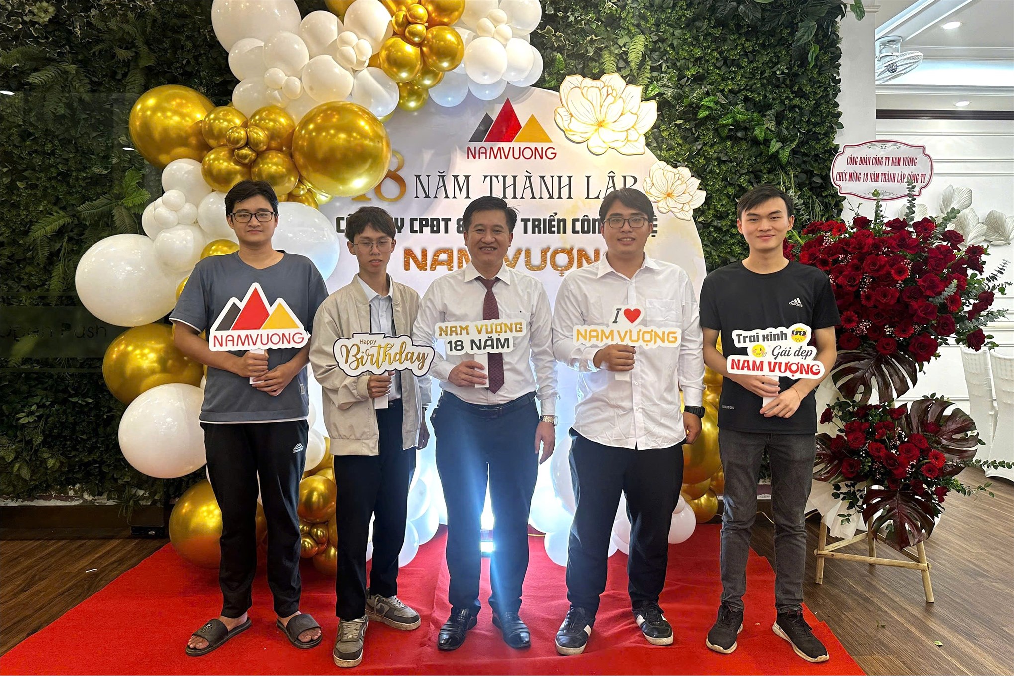Từ giảng đường đến doanh nghiệp: Sinh viên Trường Điện – Điện tử được tuyển dụng ngay trước ngày bảo vệ đồ án tốt nghiệp