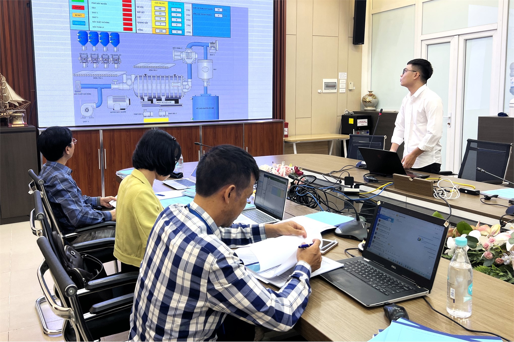 Từ giảng đường đến doanh nghiệp: Sinh viên Trường Điện – Điện tử được tuyển dụng ngay trước ngày bảo vệ đồ án tốt nghiệp