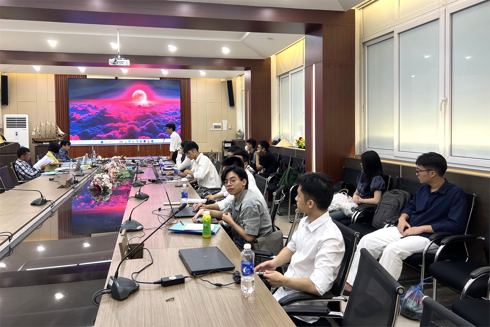 Từ giảng đường đến doanh nghiệp: Sinh viên Trường Điện – Điện tử được tuyển dụng ngay trước ngày bảo vệ đồ án tốt nghiệp