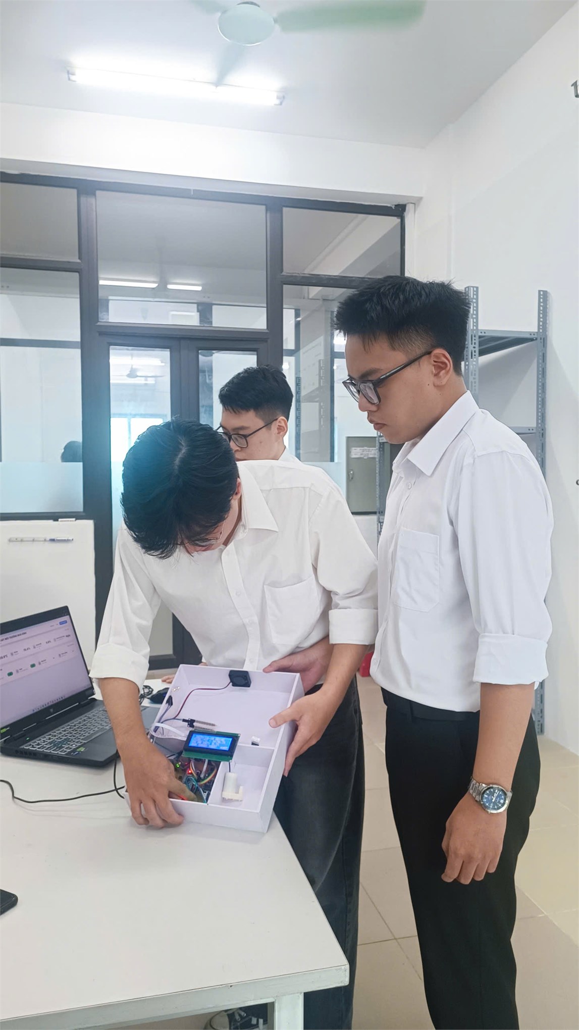 Từ giảng đường đến doanh nghiệp: Sinh viên Trường Điện – Điện tử được tuyển dụng ngay trước ngày bảo vệ đồ án tốt nghiệp