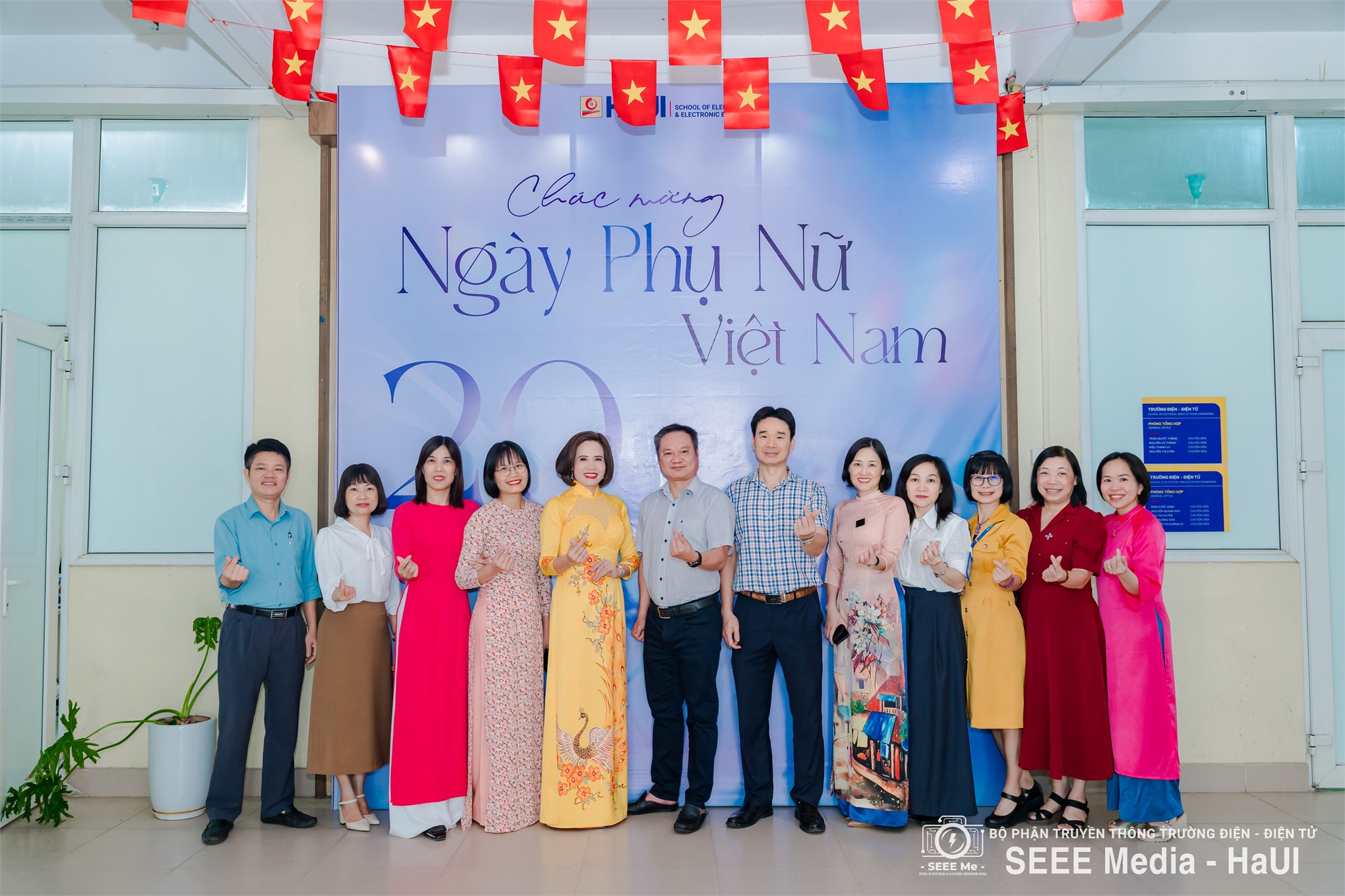 Ấm áp, truyền cảm hứng ngày 20/10 tại Trường Điện - Điện tử