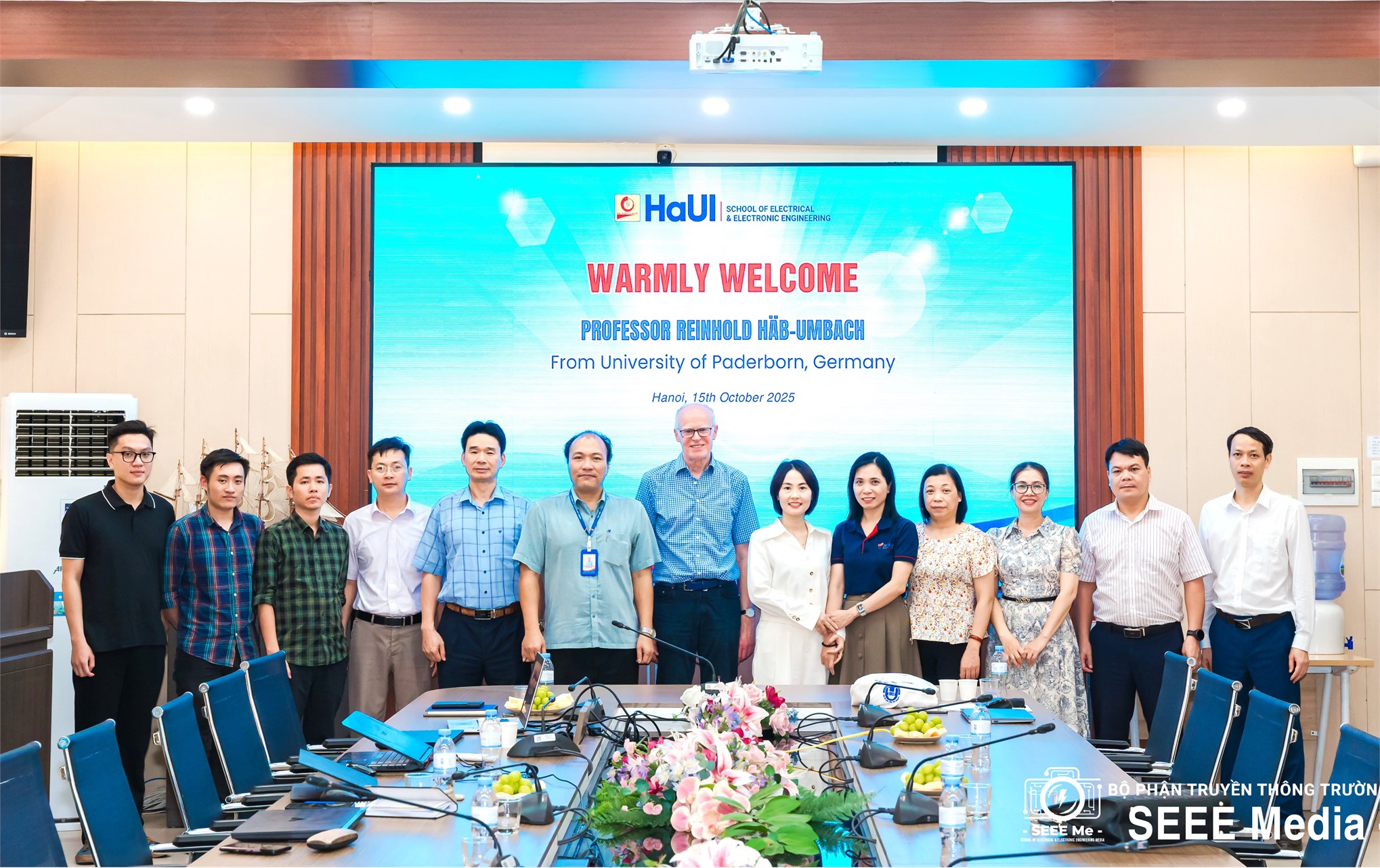 Trường Điện – Điện tử tiếp và trao đổi học thuật với Giáo sư Đức Reinhold Haeb-Umbach, hướng tới hợp tác nghiên cứu và đào tạo quốc tế