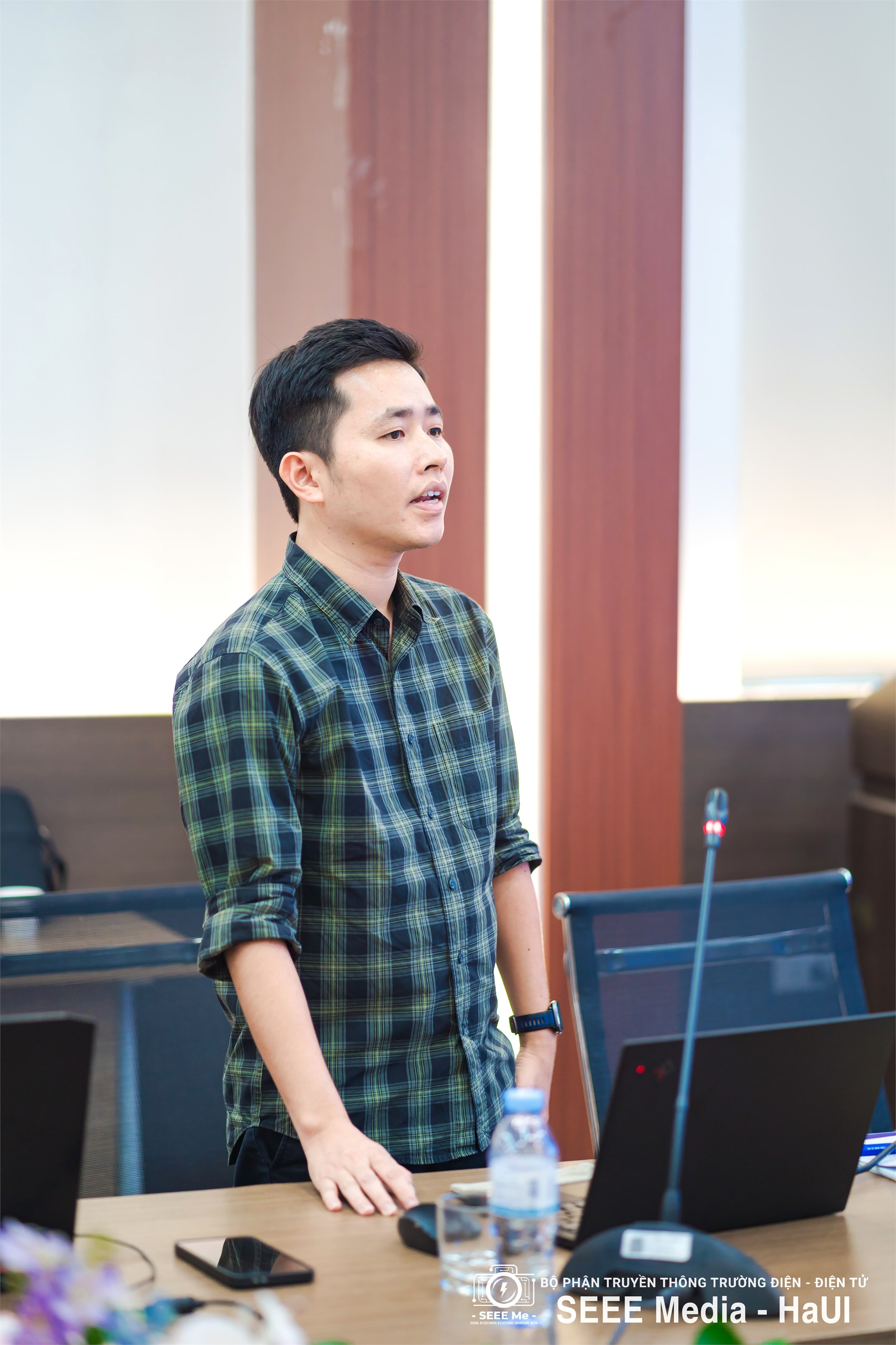 Trường Điện – Điện tử tiếp và trao đổi học thuật với Giáo sư Đức Reinhold Haeb-Umbach, hướng tới hợp tác nghiên cứu và đào tạo quốc tế