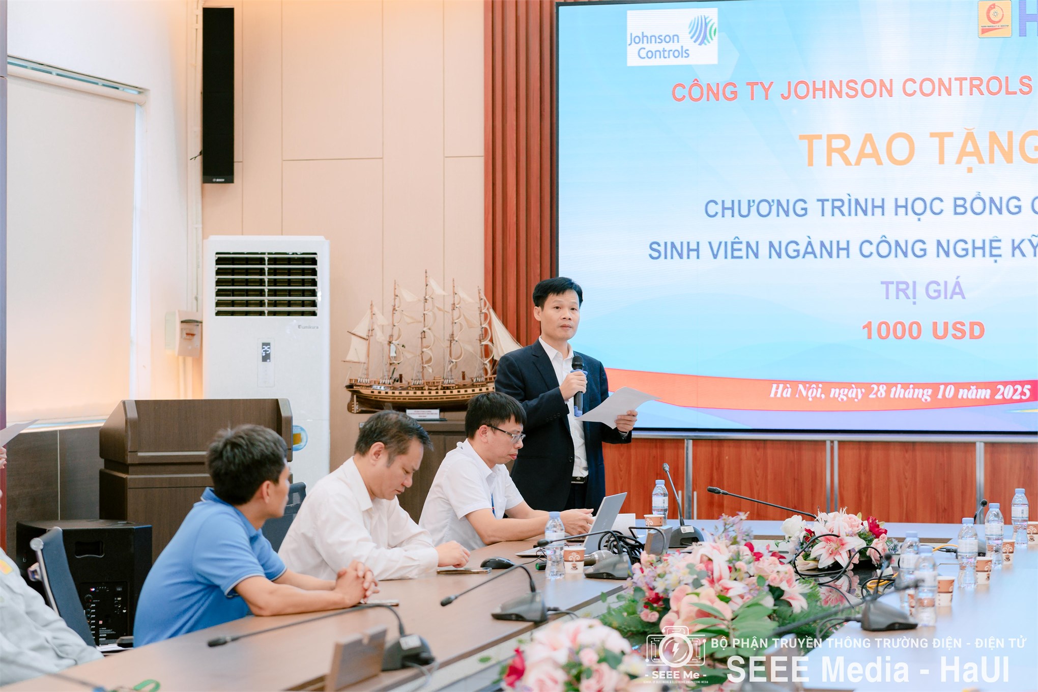 Johnson Controls trao học bổng 1.000 USD tiếp sức sinh viên Kỹ thuật Nhiệt – SEEE