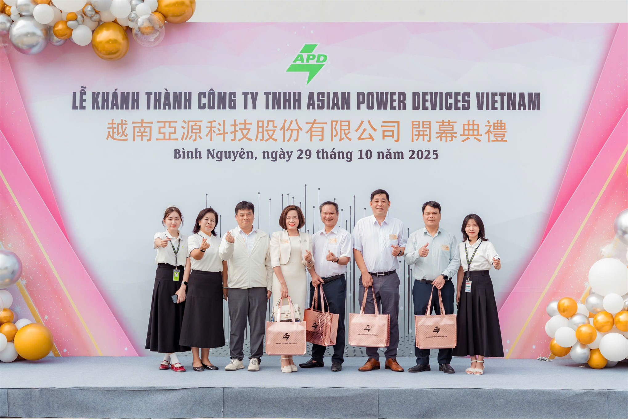Trường Điện – Điện tử tăng cường kết nối doanh nghiệp qua lễ khánh thành nhà máy Asian Power Devices Việt Nam