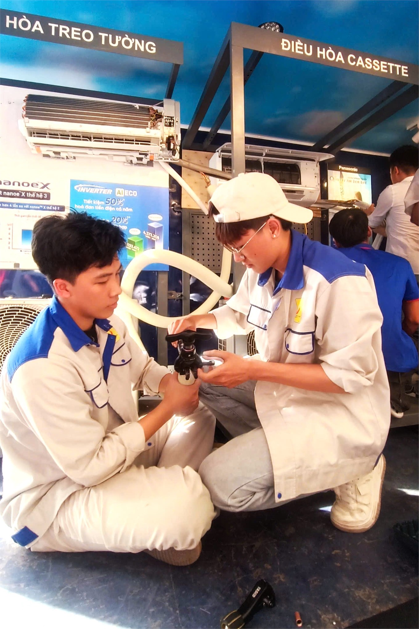 Chương trình “Training Truck on the Go” – Cơ hội học tập cùng Panasonic tại Trường Điện – Điện tử