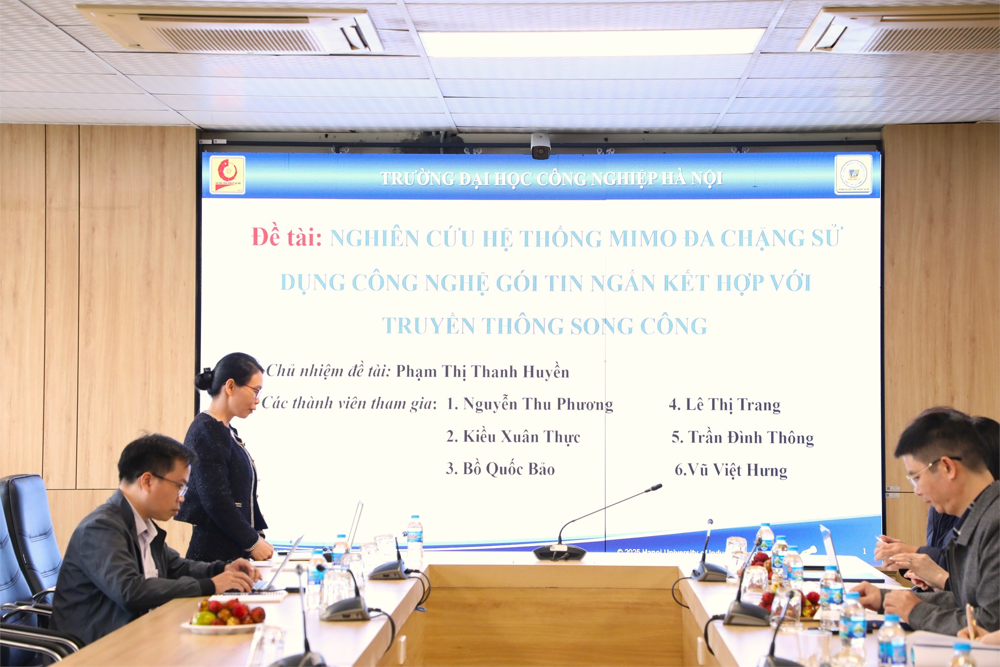 Nghiệm thu đề tài “Nghiên cứu hệ thống MIMO đa chặng sử dụng công nghệ gói tin ngắn kết hợp với truyền thông song công”