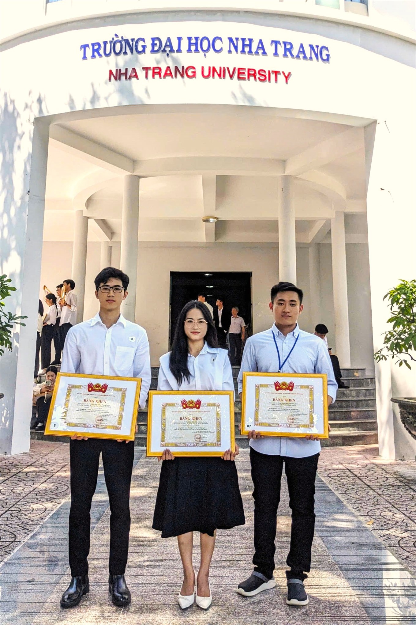 Sinh viên Trường Điện – Điện tử đạt Giải Nhì Giải thưởng Khoa học và Công nghệ sinh viên toàn quốc năm 2025