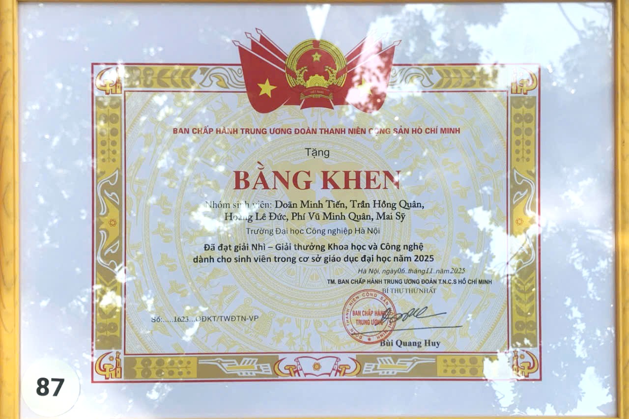 Sinh viên Trường Điện – Điện tử đạt Giải Nhì Giải thưởng Khoa học và Công nghệ sinh viên toàn quốc năm 2025