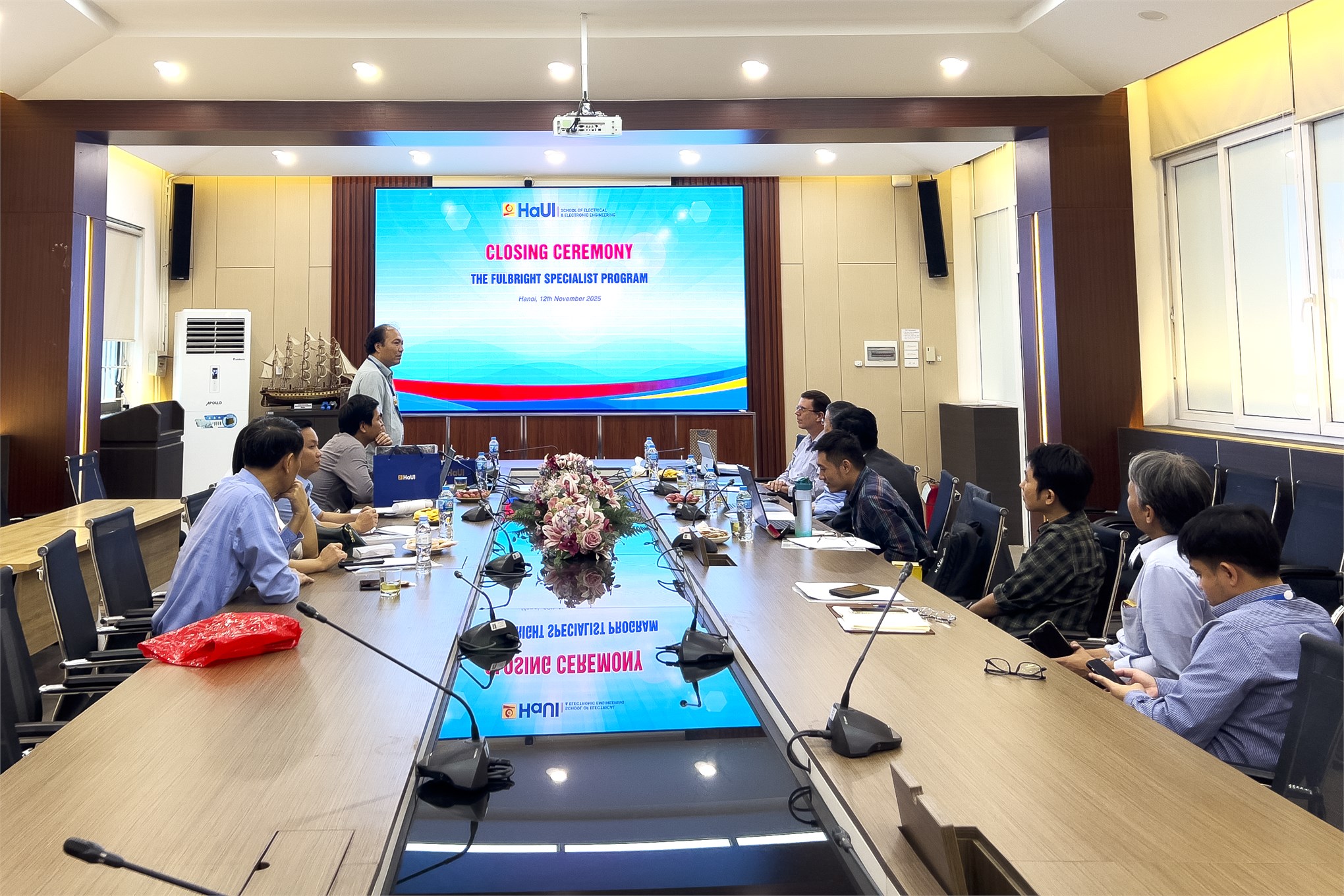 Hành trình hợp tác Fulbright – Bước tiến mới trong đào tạo Vi mạch Bán dẫn tại Trường Điện – Điện tử