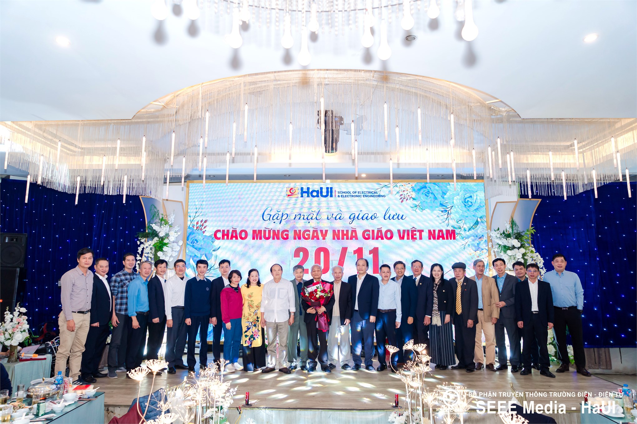 Hành trình tri ân 20/11 – Kết nối những thế hệ Trường Điện – Điện tử