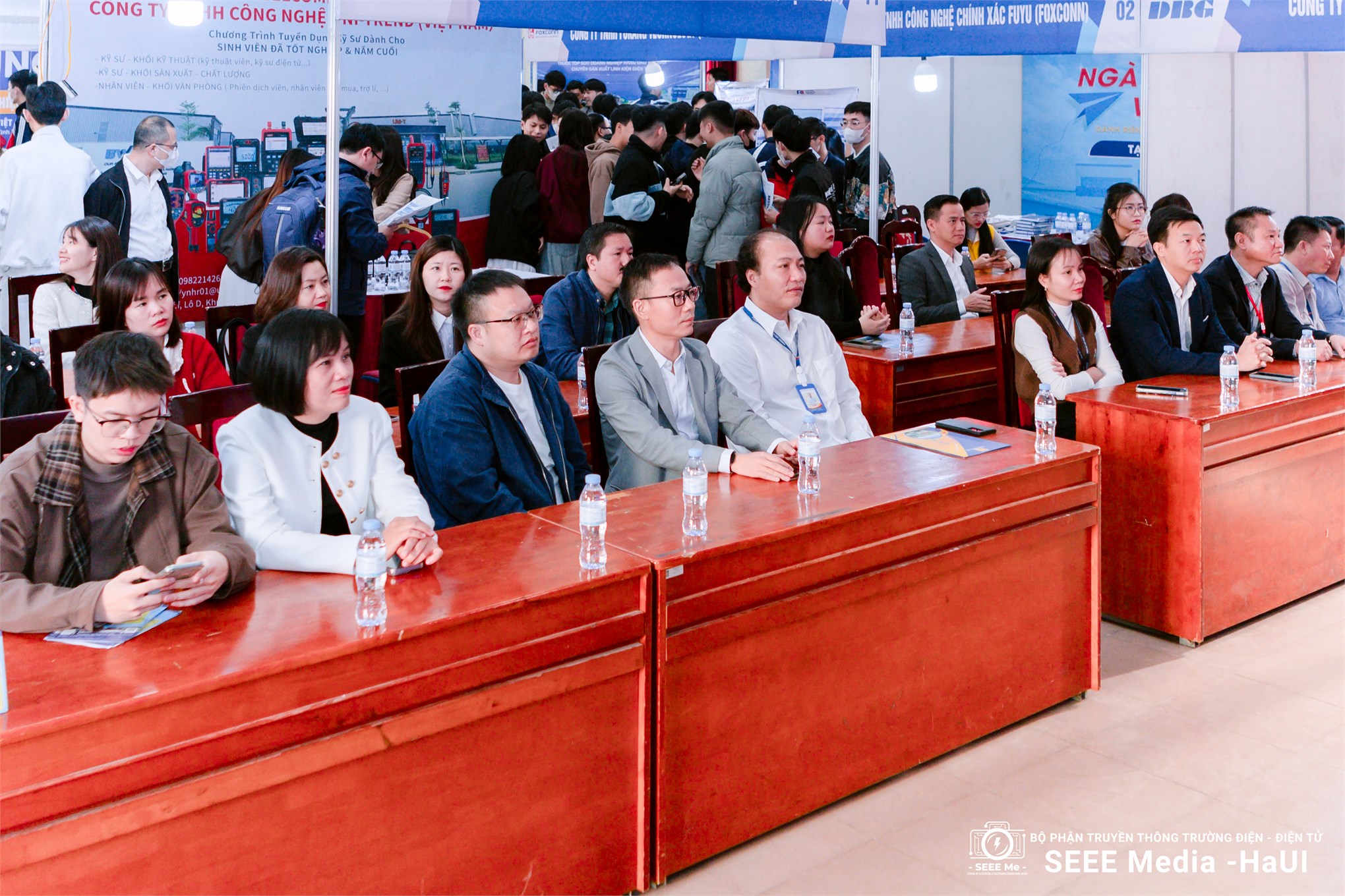 Ngày hội Định hướng Thực tập và Tuyển dụng 2025: Cầu nối Chiến lược giữa Nhà trường – Doanh nghiệp – Sinh viên