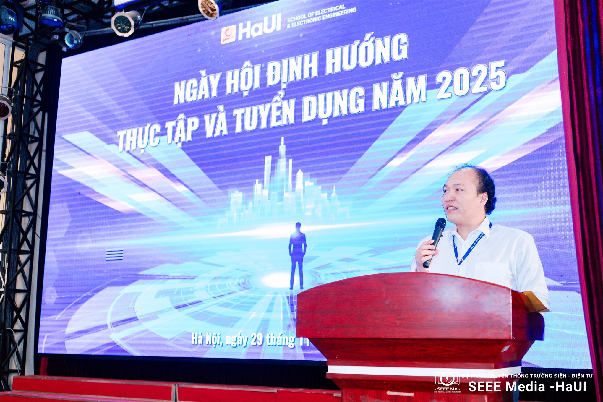 Ngày hội Định hướng Thực tập và Tuyển dụng 2025: Cầu nối Chiến lược giữa Nhà trường – Doanh nghiệp – Sinh viên
