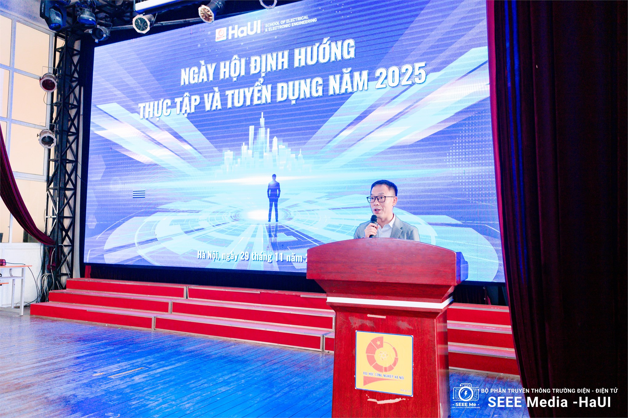 Ngày hội Định hướng Thực tập và Tuyển dụng 2025: Cầu nối Chiến lược giữa Nhà trường – Doanh nghiệp – Sinh viên