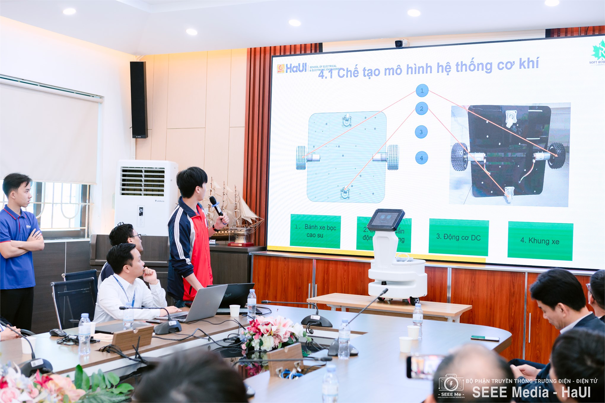 Sôi động Sky Target Challenge 2025 tại Trường Điện – Điện tử, kết nối đam mê công nghệ học sinh – sinh viên