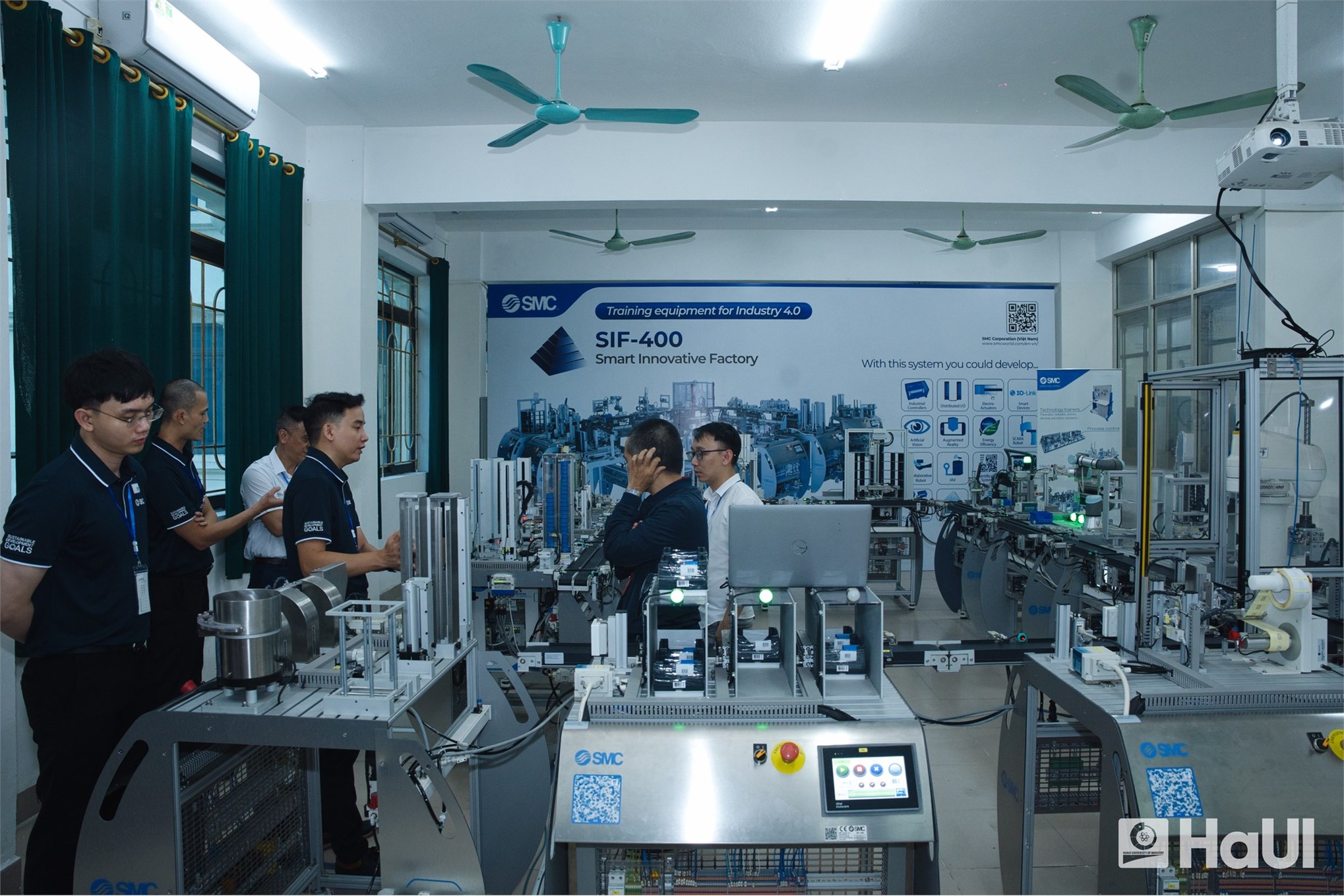 Hội thảo “Future-ready: Bridging Education and Industry 5.0 Era”: Kết nối giáo dục – công nghiệp trong kỷ nguyên tự động hóa và sản xuất thông minh