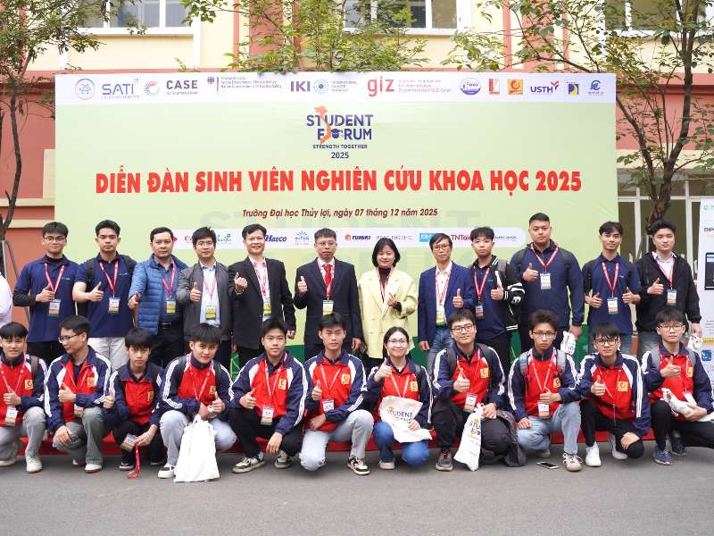 Sinh viên Trường Điện – Điện tử (HaUI) đạt thành tích xuất sắc tại Diễn đàn Sinh viên Nghiên cứu Khoa học 2025 (SF25)