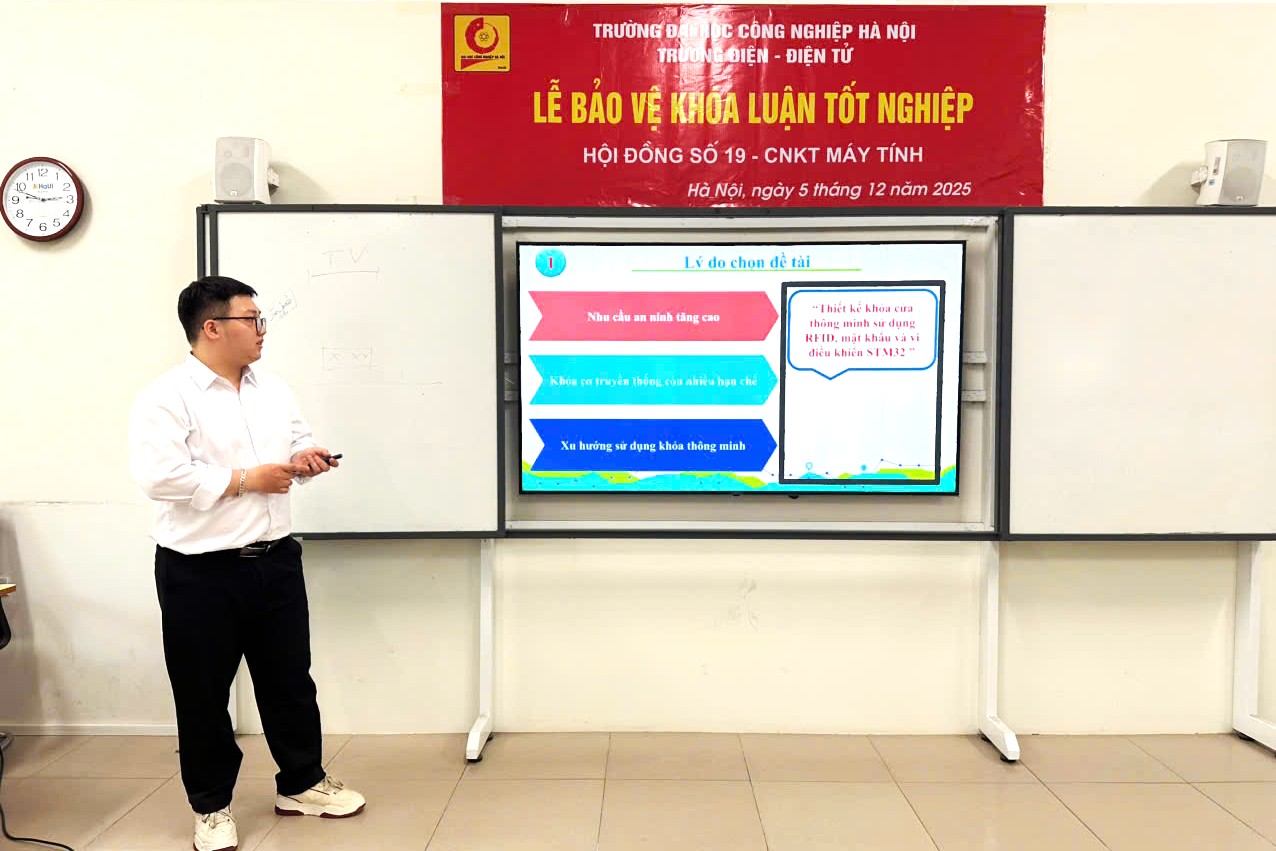 Từ giảng đường đến doanh nghiệp: Gần 200 sinh viên Trường Điện – Điện tử tự tin bước vào thị trường lao động chất lượng cao