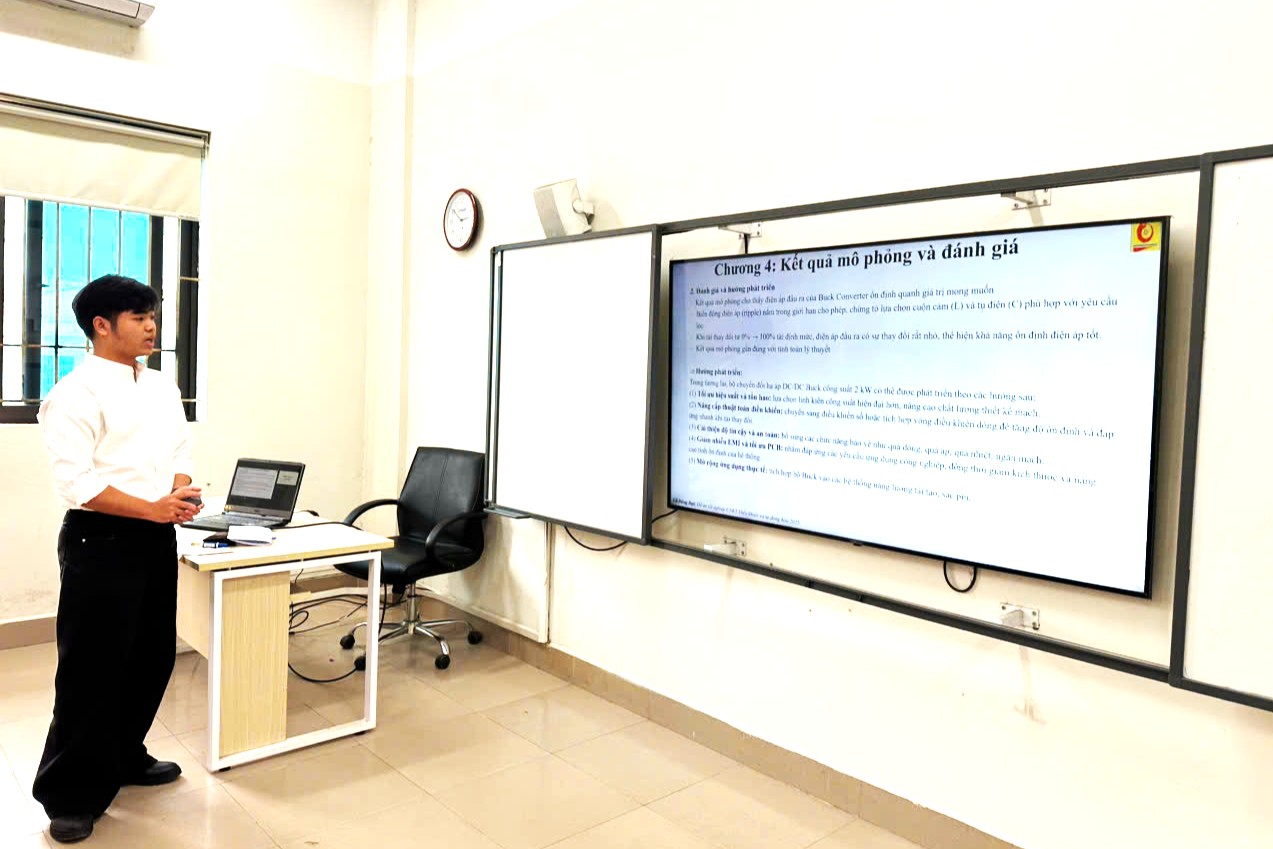 Từ giảng đường đến doanh nghiệp: Gần 200 sinh viên Trường Điện – Điện tử tự tin bước vào thị trường lao động chất lượng cao