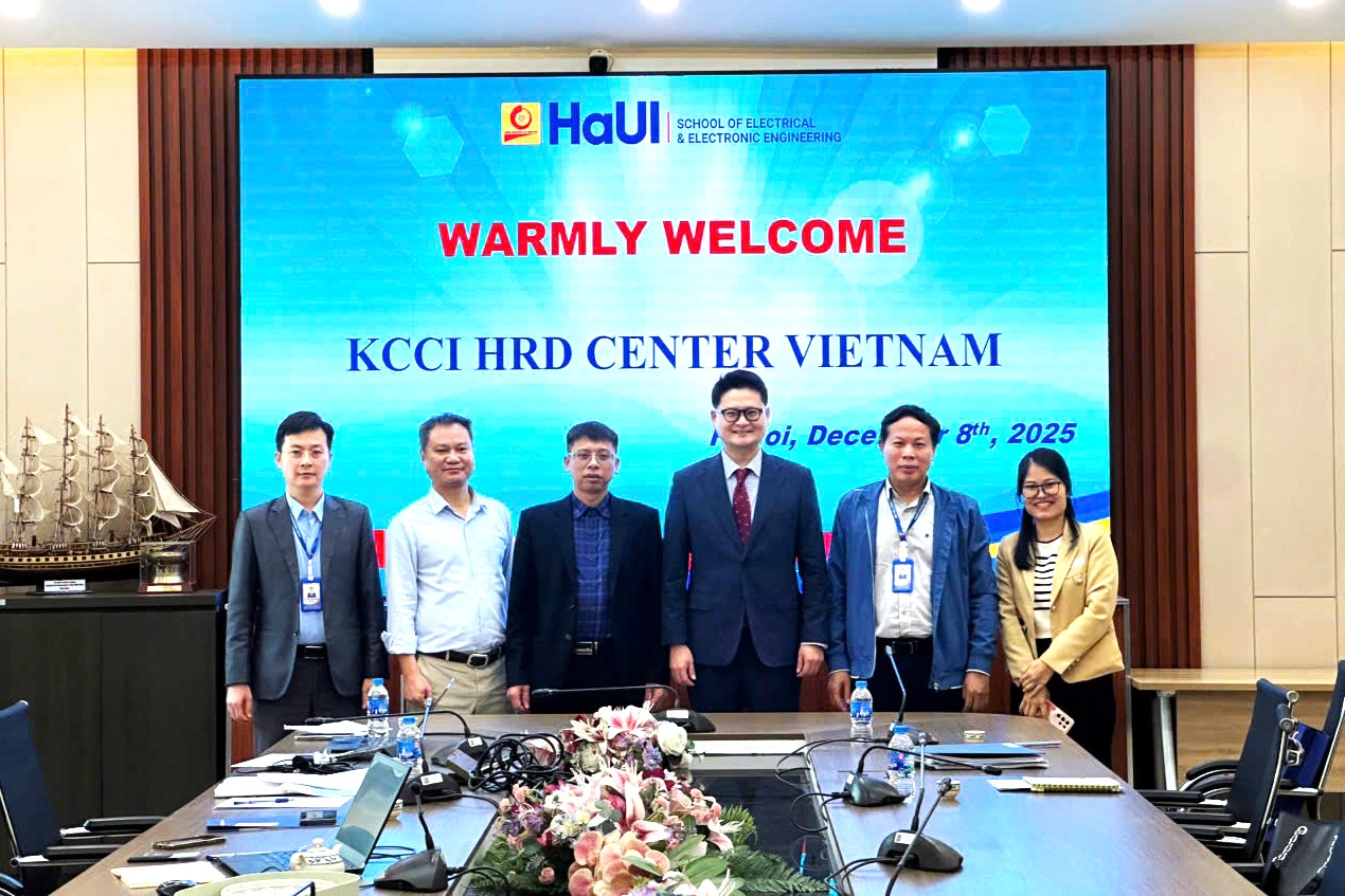 Trường Điện – Điện tử làm việc với HRD KCCI Việt Nam, mở rộng cơ hội việc làm quốc tế cho sinh viên