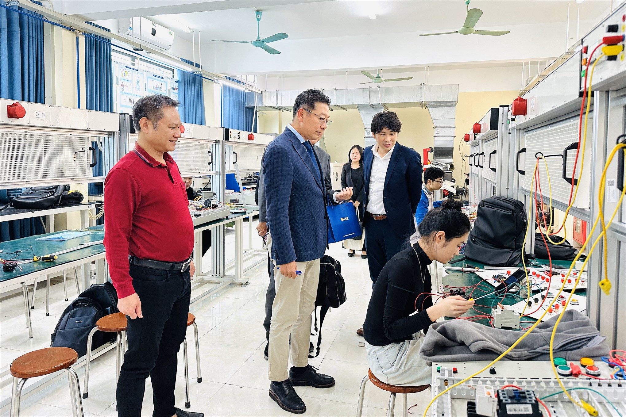 Tăng cường kết nối doanh nghiệp Nhật Bản, mở rộng lộ trình nghề nghiệp cho sinh viên Điện – Điện tử