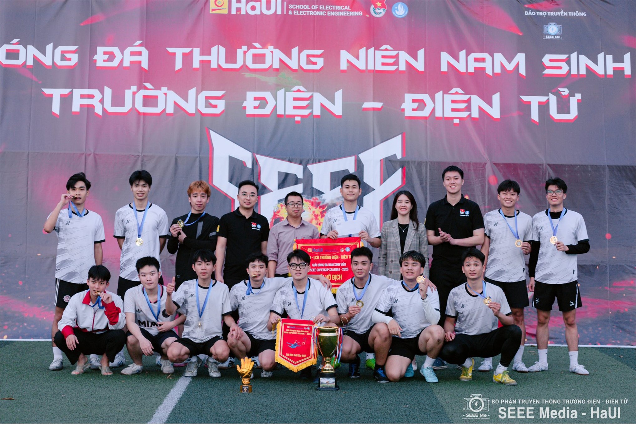SEEE Supercup Season I 2025 – giải bóng đá nam sinh viên Trường Điện – Điện tử khép lại với nhiều dấu ấn