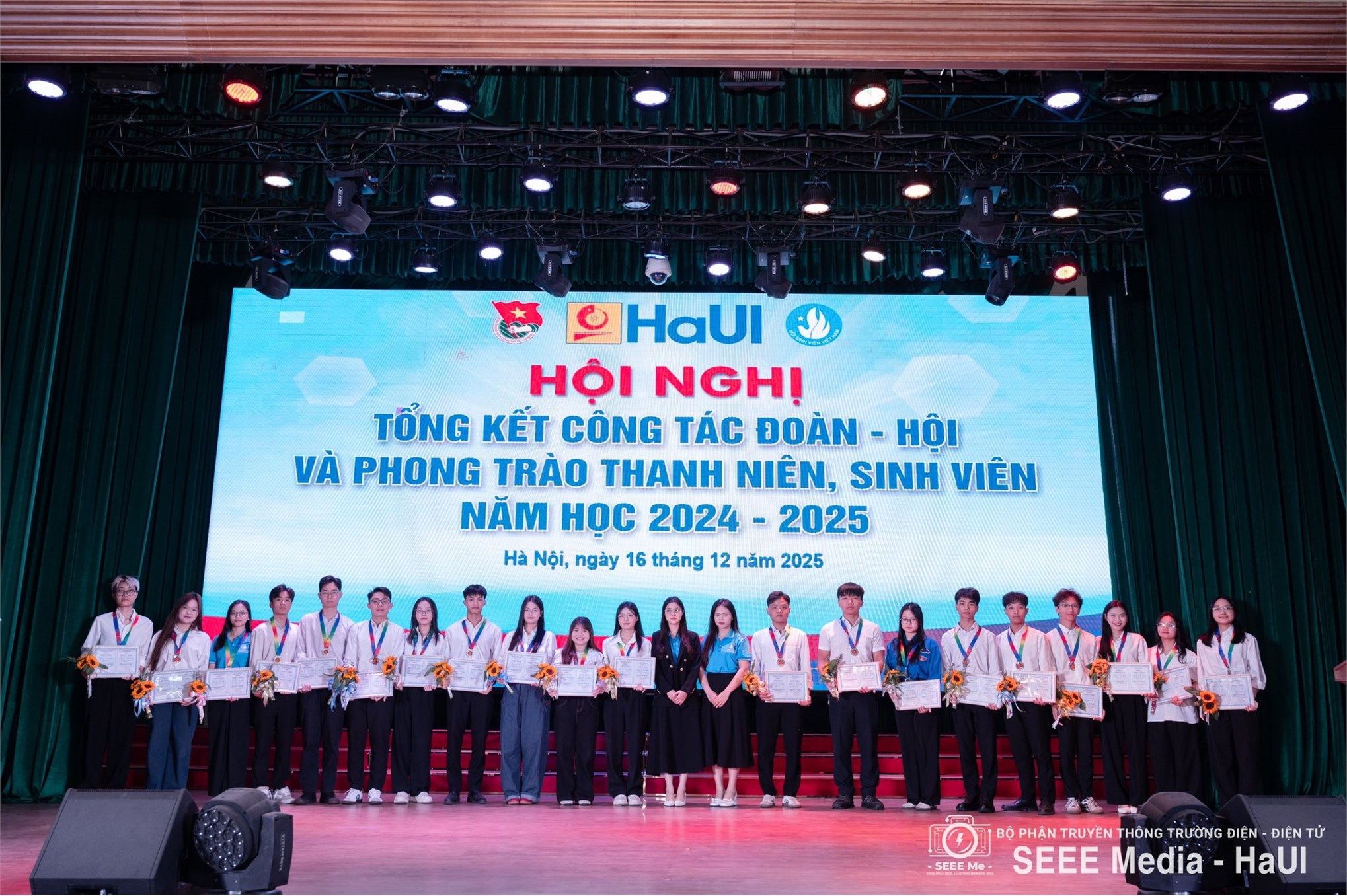 Trường Điện – Điện tử ghi dấu ấn với nhiều thành tích tiêu biểu tại Hội nghị tổng kết công tác Đoàn – Hội năm học 2024–2025