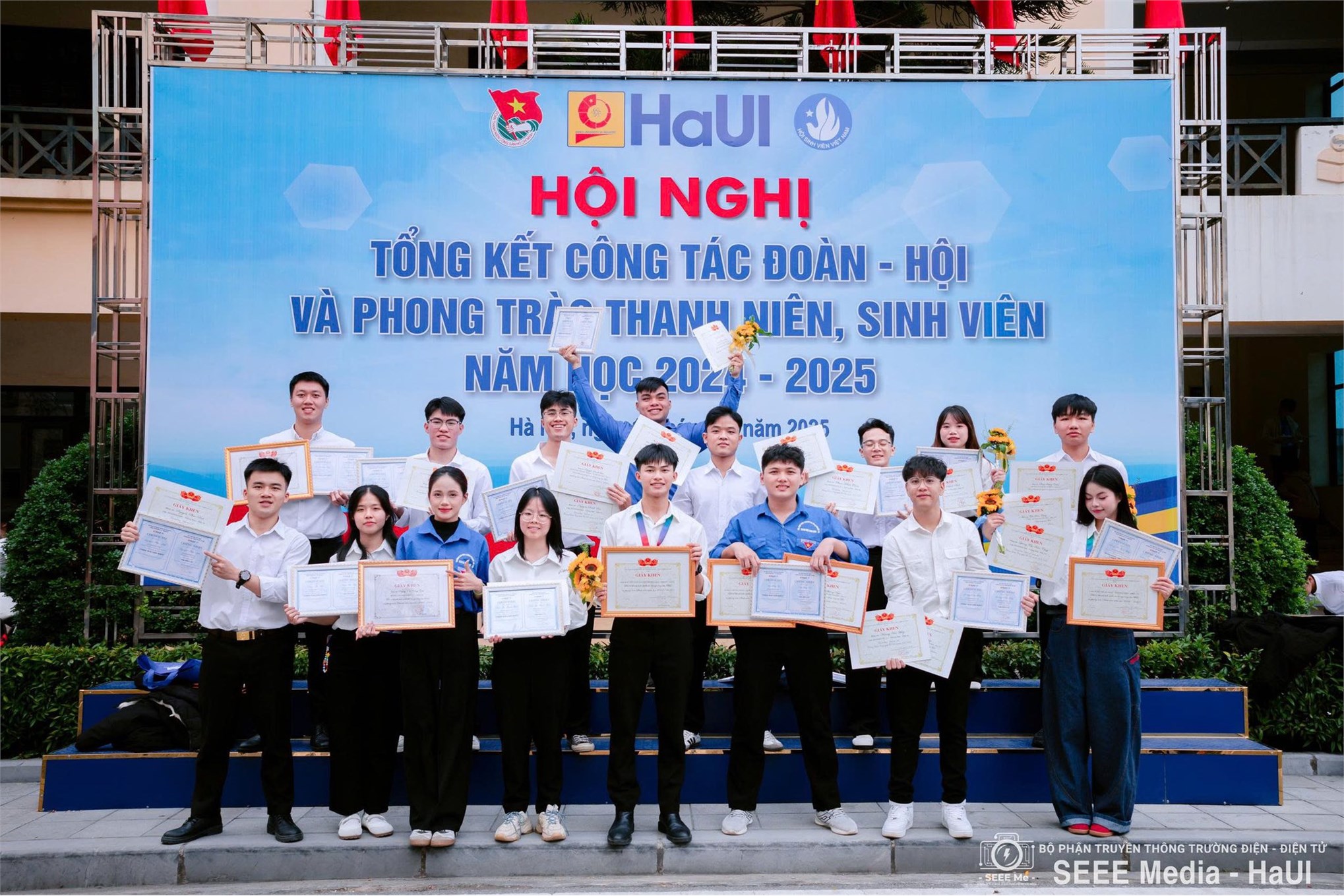 Trường Điện – Điện tử ghi dấu ấn với nhiều thành tích tiêu biểu tại Hội nghị tổng kết công tác Đoàn – Hội năm học 2024–2025