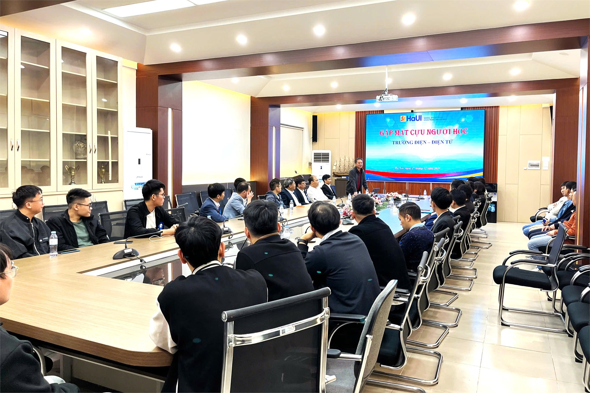 Cựu sinh viên Trường Điện – Điện tử tham gia Ban Điều hành Mạng lưới Cựu người học Đại học Công nghiệp Hà Nội