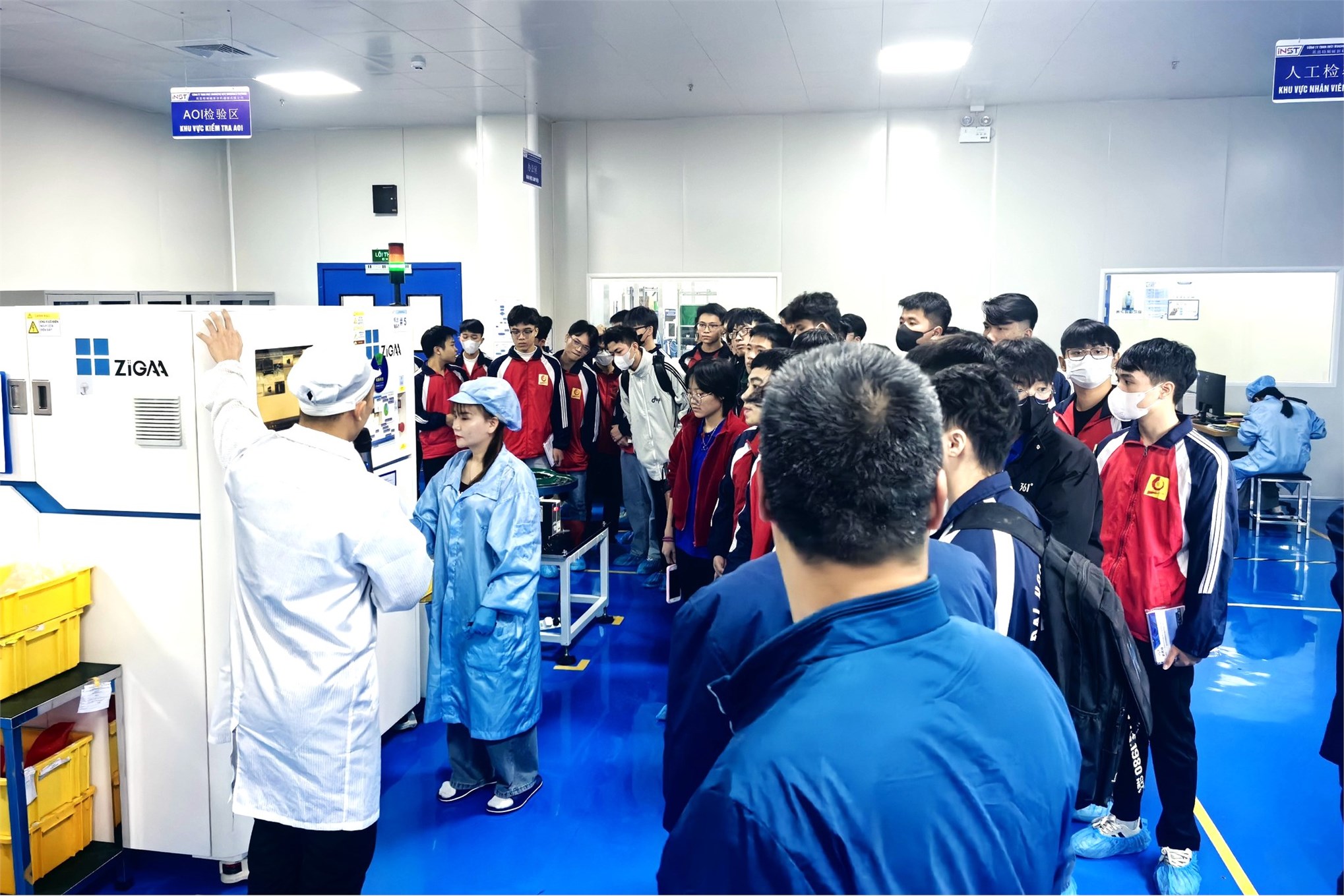 Sinh viên Trường Điện – Điện tử tham quan, trải nghiệm thực tế tại Công ty TNHH INST Magnetic New Materials Việt Nam