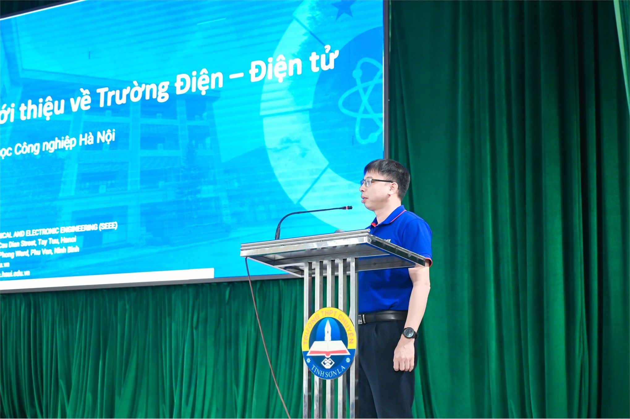 Trường Điện – Điện tử tư vấn tuyển sinh gắn với công nghệ: lan tỏa STEM – Robotics cho học sinh tỉnh Sơn La