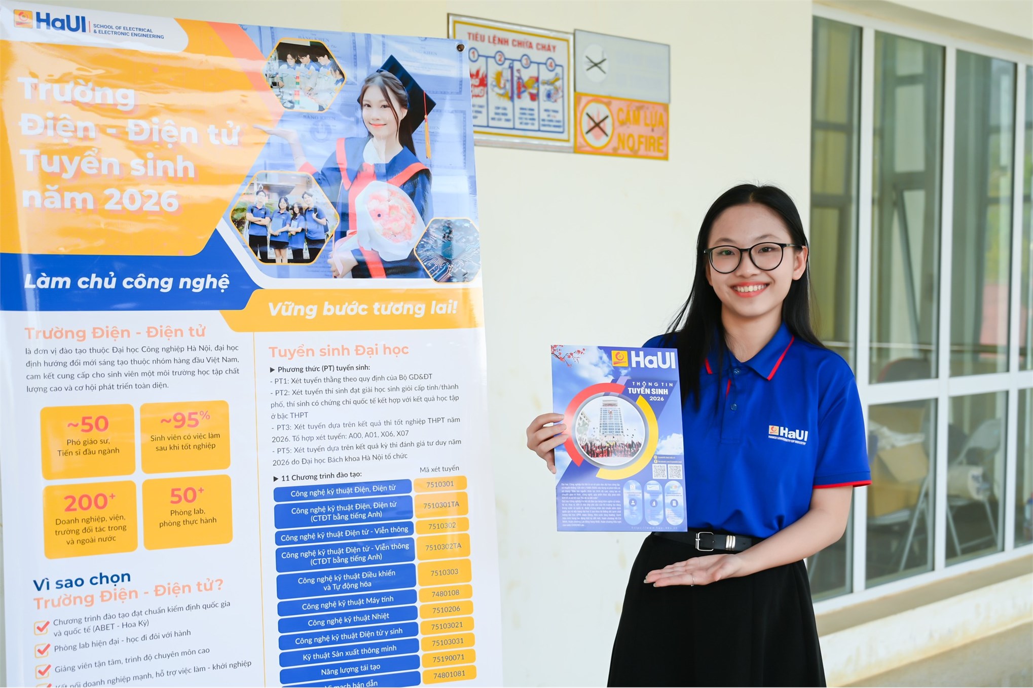 Trường Điện – Điện tử tư vấn tuyển sinh gắn với công nghệ: lan tỏa STEM – Robotics cho học sinh tỉnh Sơn La