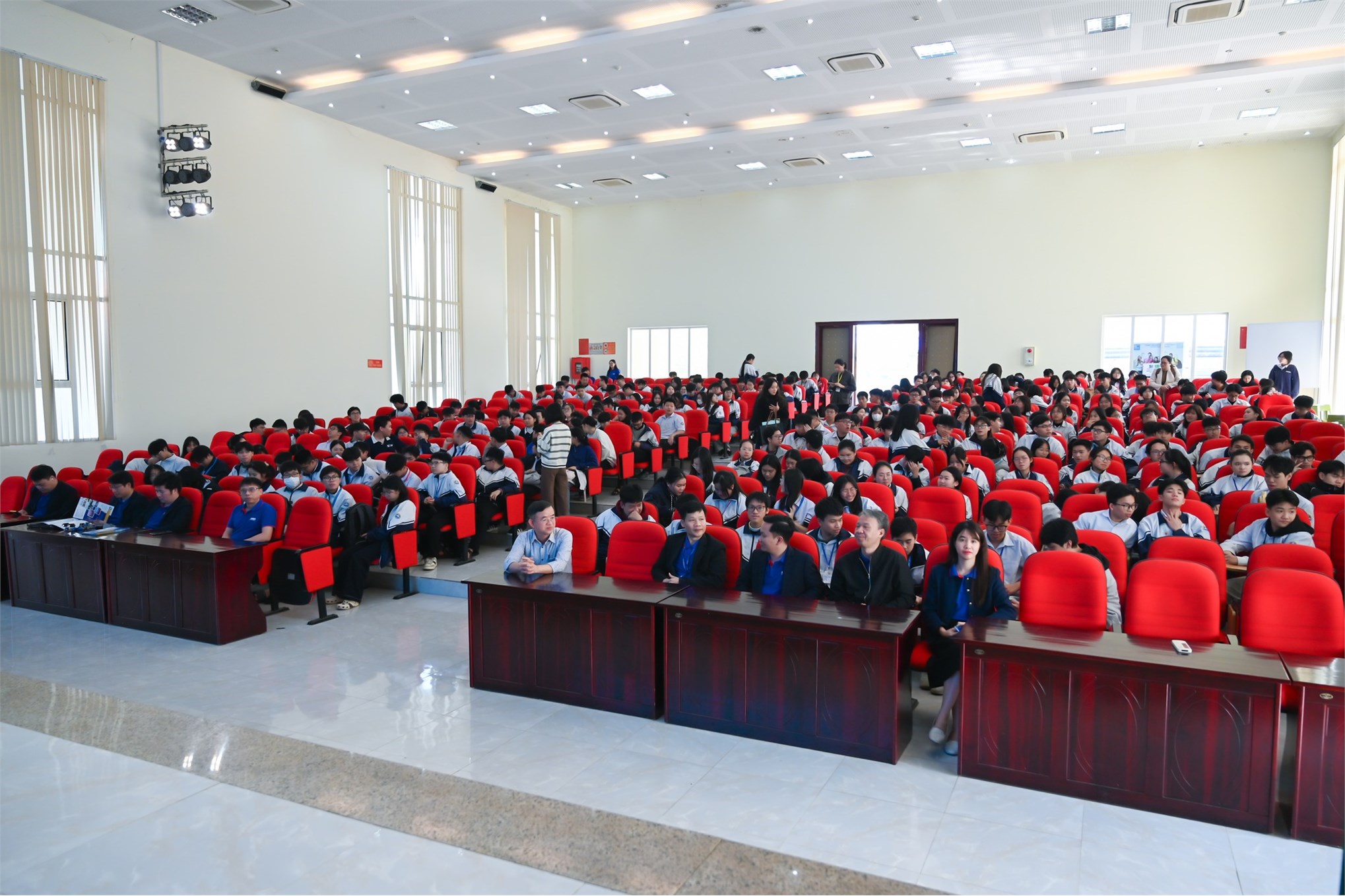 Trường Điện – Điện tử tư vấn tuyển sinh gắn với công nghệ: lan tỏa STEM – Robotics cho học sinh tỉnh Sơn La