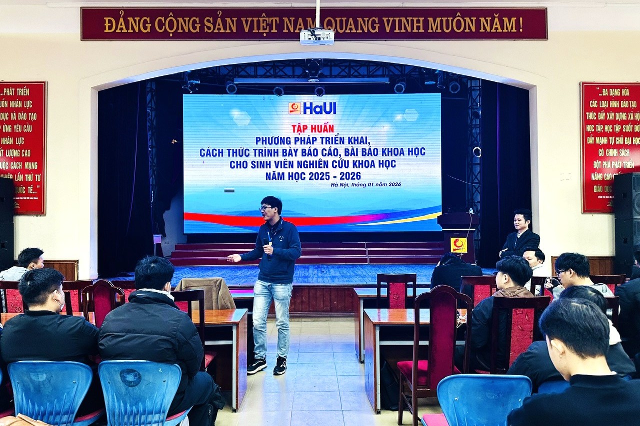 Trường Điện – Điện tử nâng cao năng lực nghiên cứu khoa học cho sinh viên thông qua chương trình tập huấn chuyên sâu