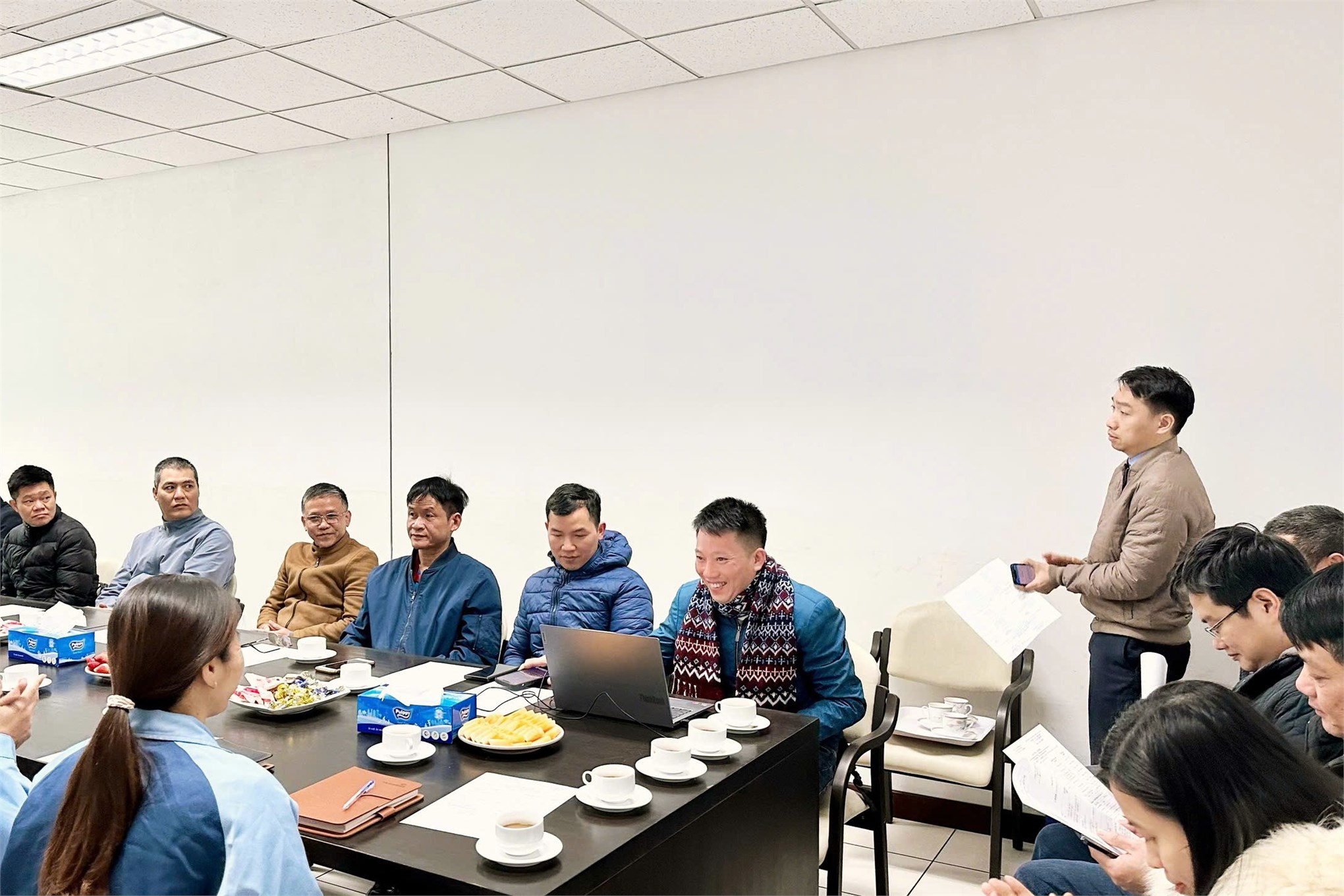 Kết nối doanh nghiệp – Nâng tầm đào tạo: Trường Điện – Điện tử khảo sát thực tế tại Canon Việt Nam