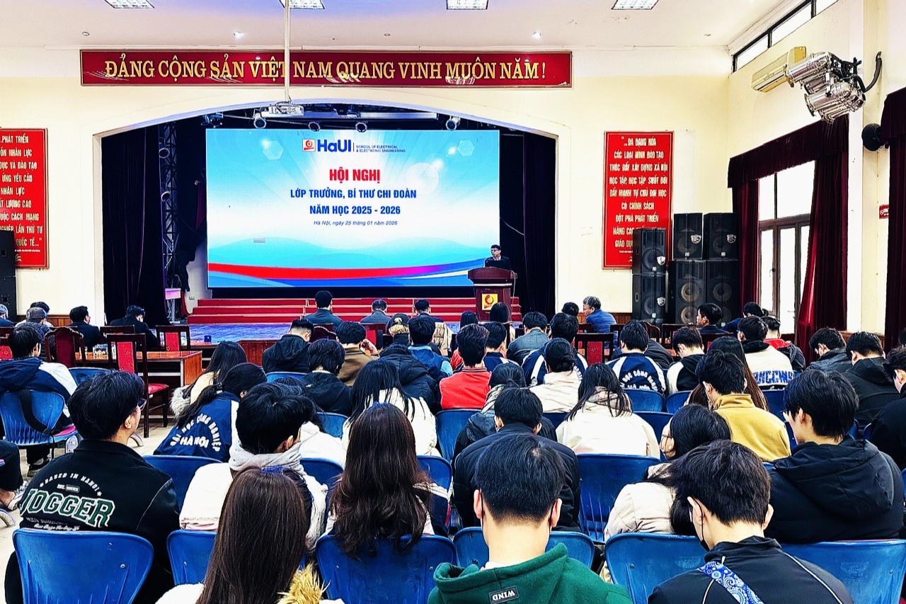 Trường Điện – Điện tử tổ chức Hội nghị Lớp trưởng – Bí thư Chi đoàn năm học 2025–2026